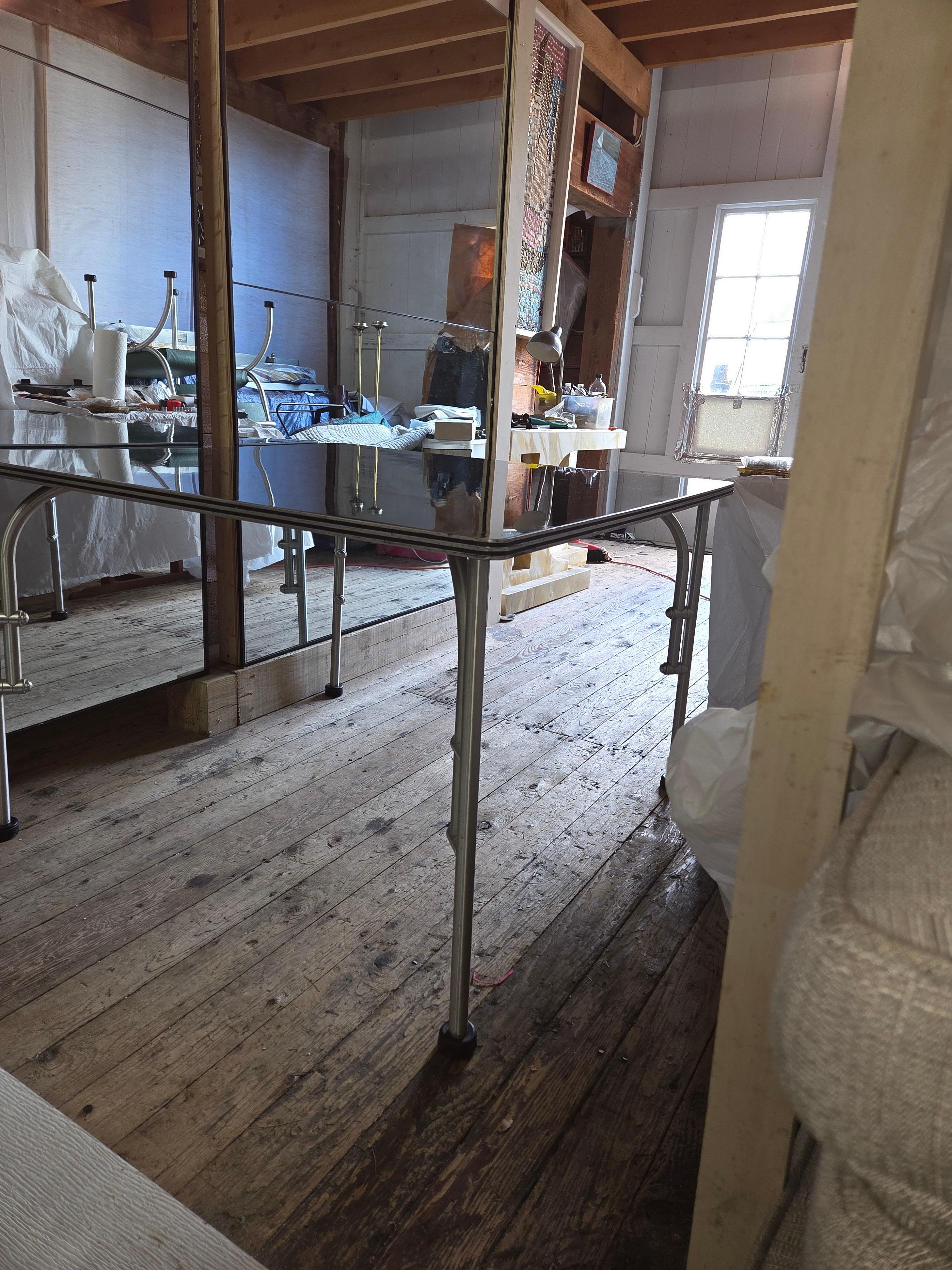 20ième siècle Table de salle à manger Warren McArthur 42