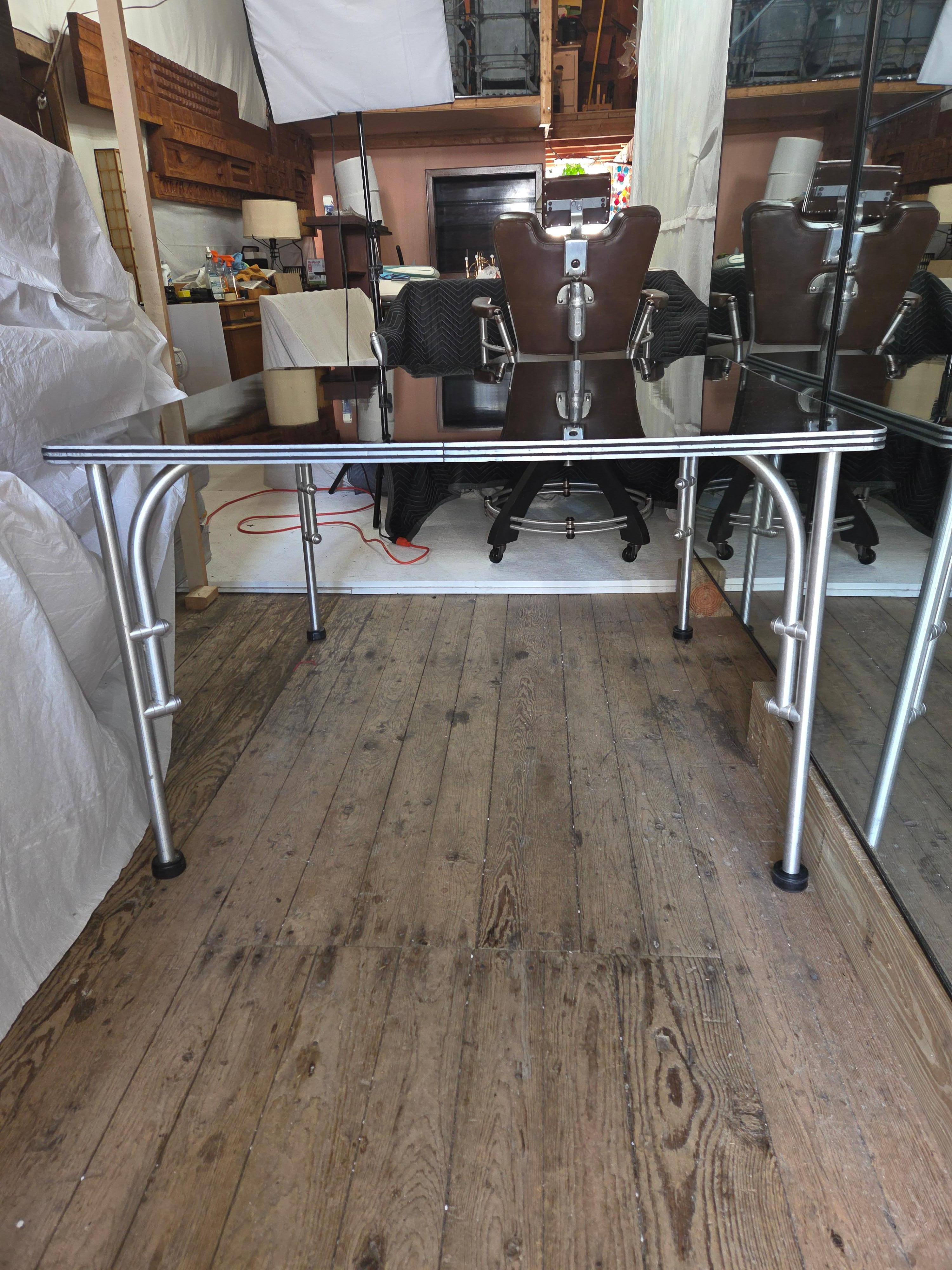 Aluminium Table de salle à manger Warren McArthur 42