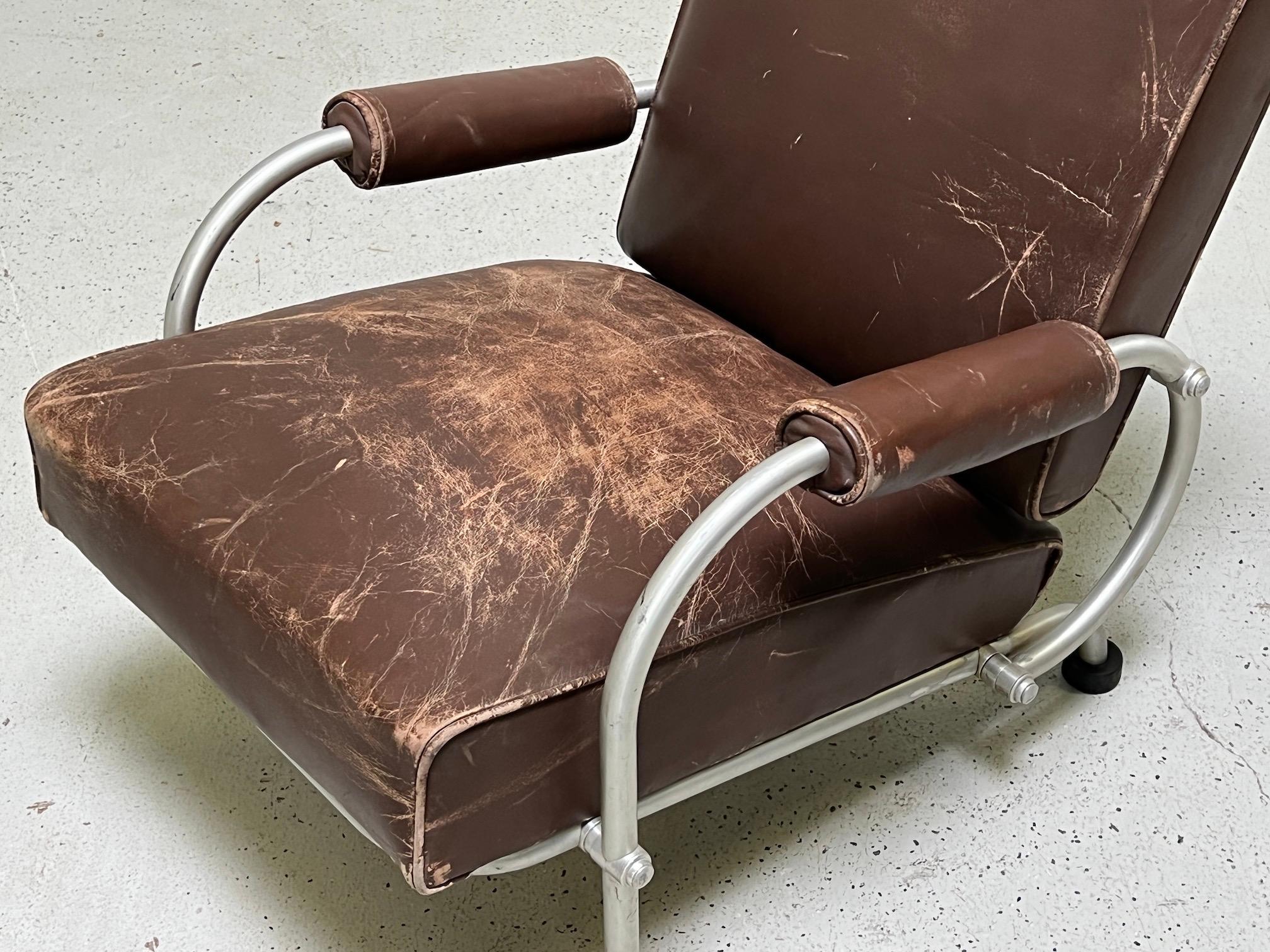 Warren McArthur fauteuil de salon en cuir d'origine en vente 5