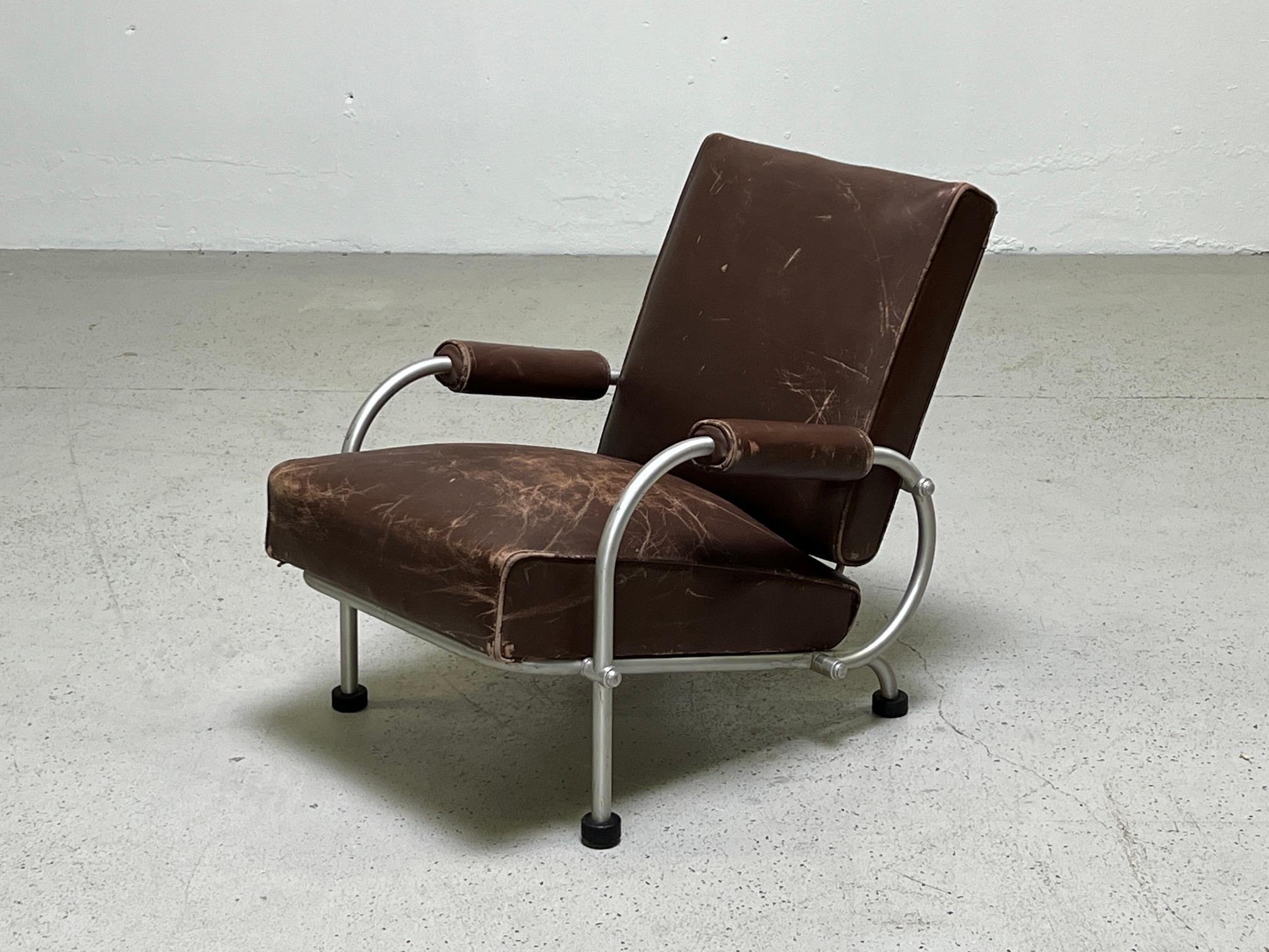 Warren McArthur Lounge Chair in Original Leather For Sale 1