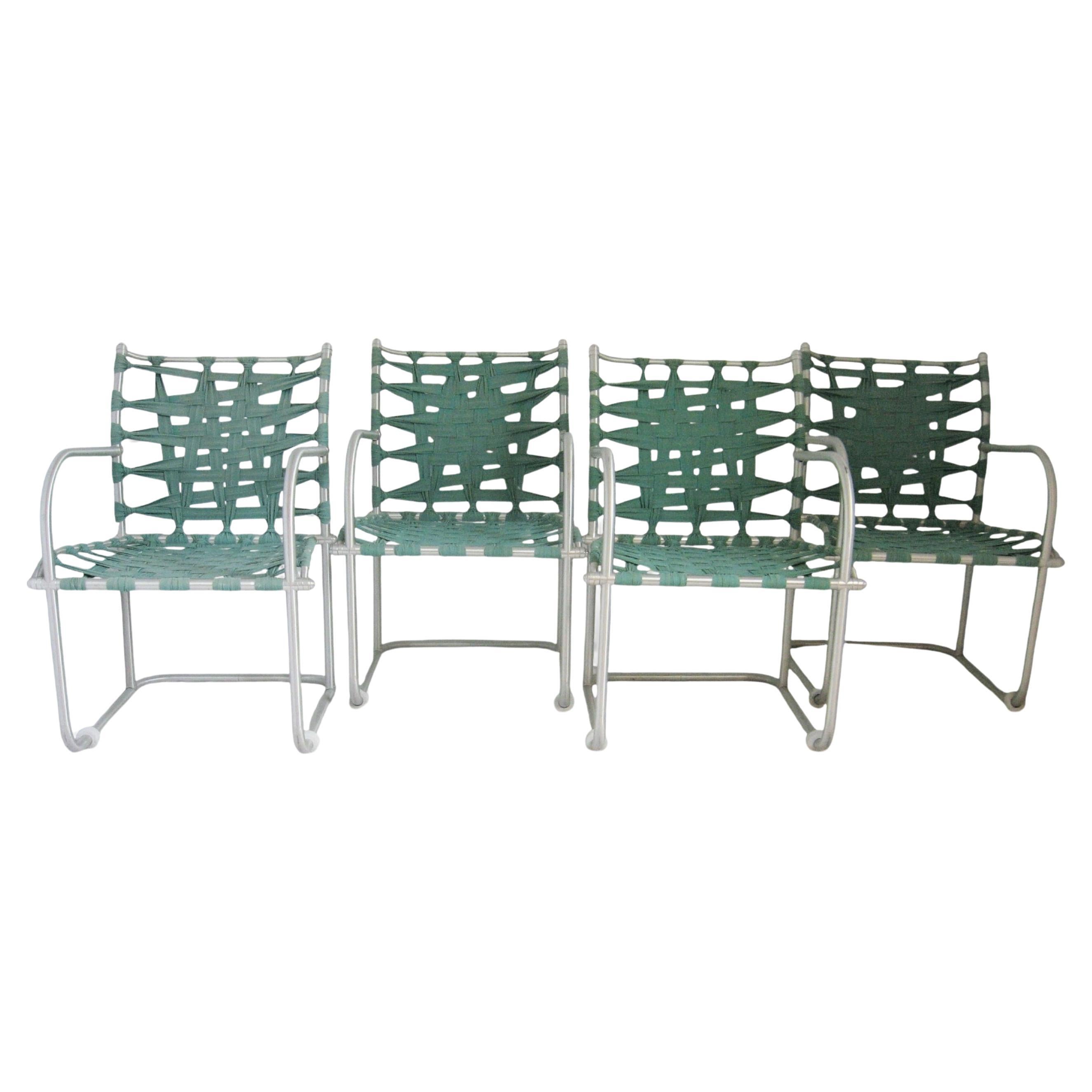 Warren McArthur Satz von vier Webbed-Loungesesseln im Stil Nr. 612, um 1938 im Angebot