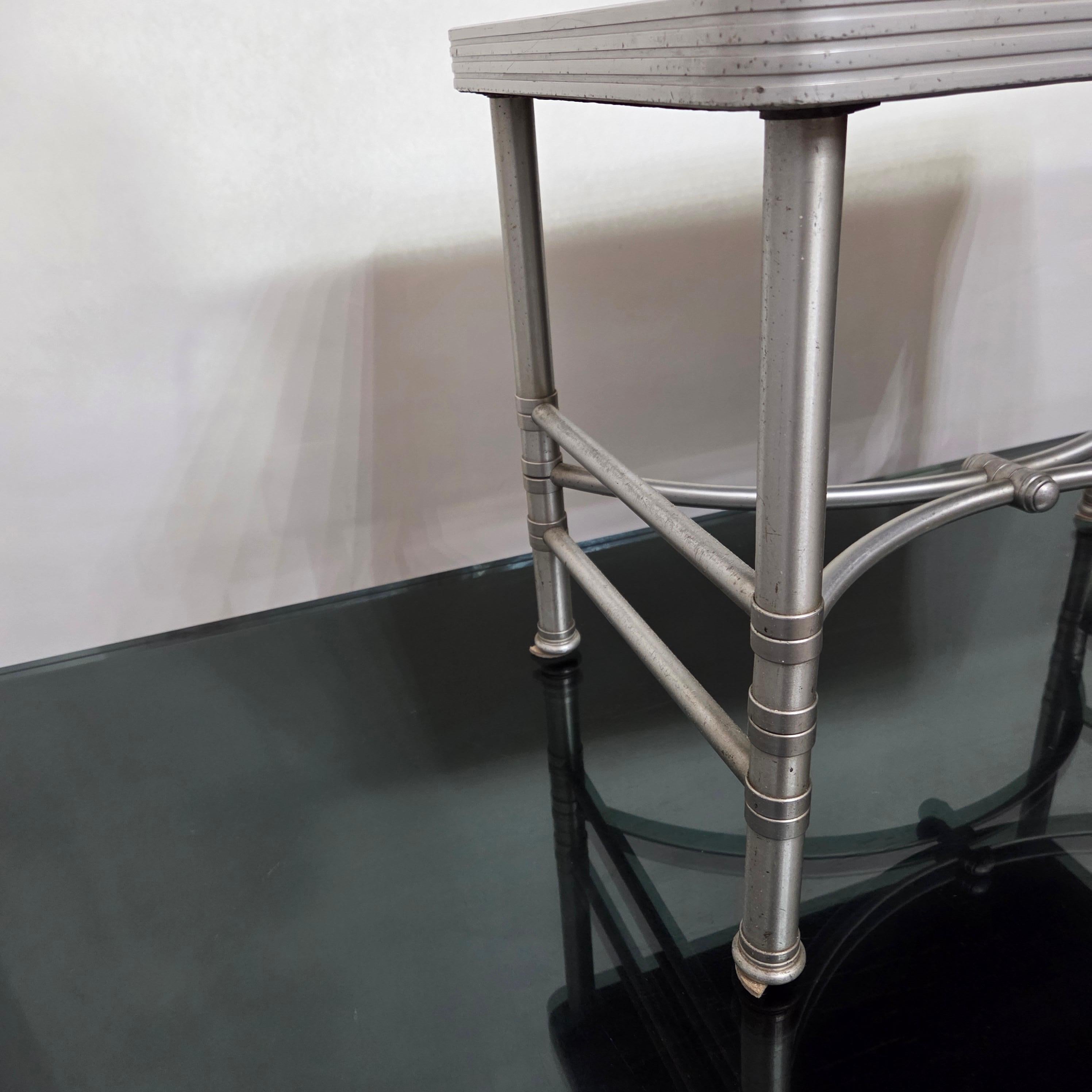 Table d'appoint Warren McArthur Aluminium anodisé Noir Cafolite One Park Avenue 1938 en vente 2