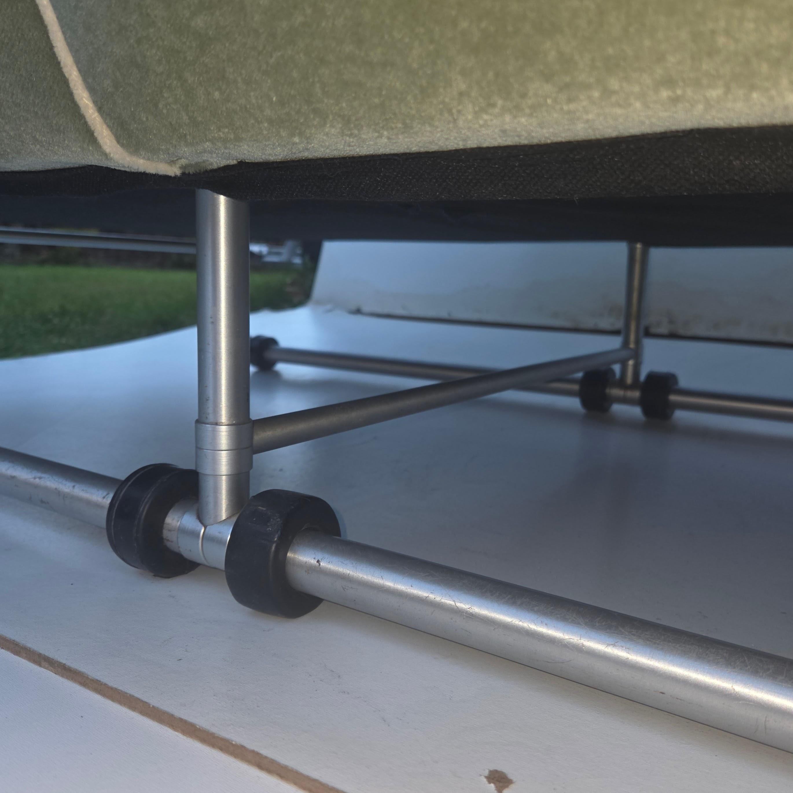 Sofá de 3 plazas Warren McArthur Estilo nº 977L AUR Mohair Celadón 1938 en venta 8