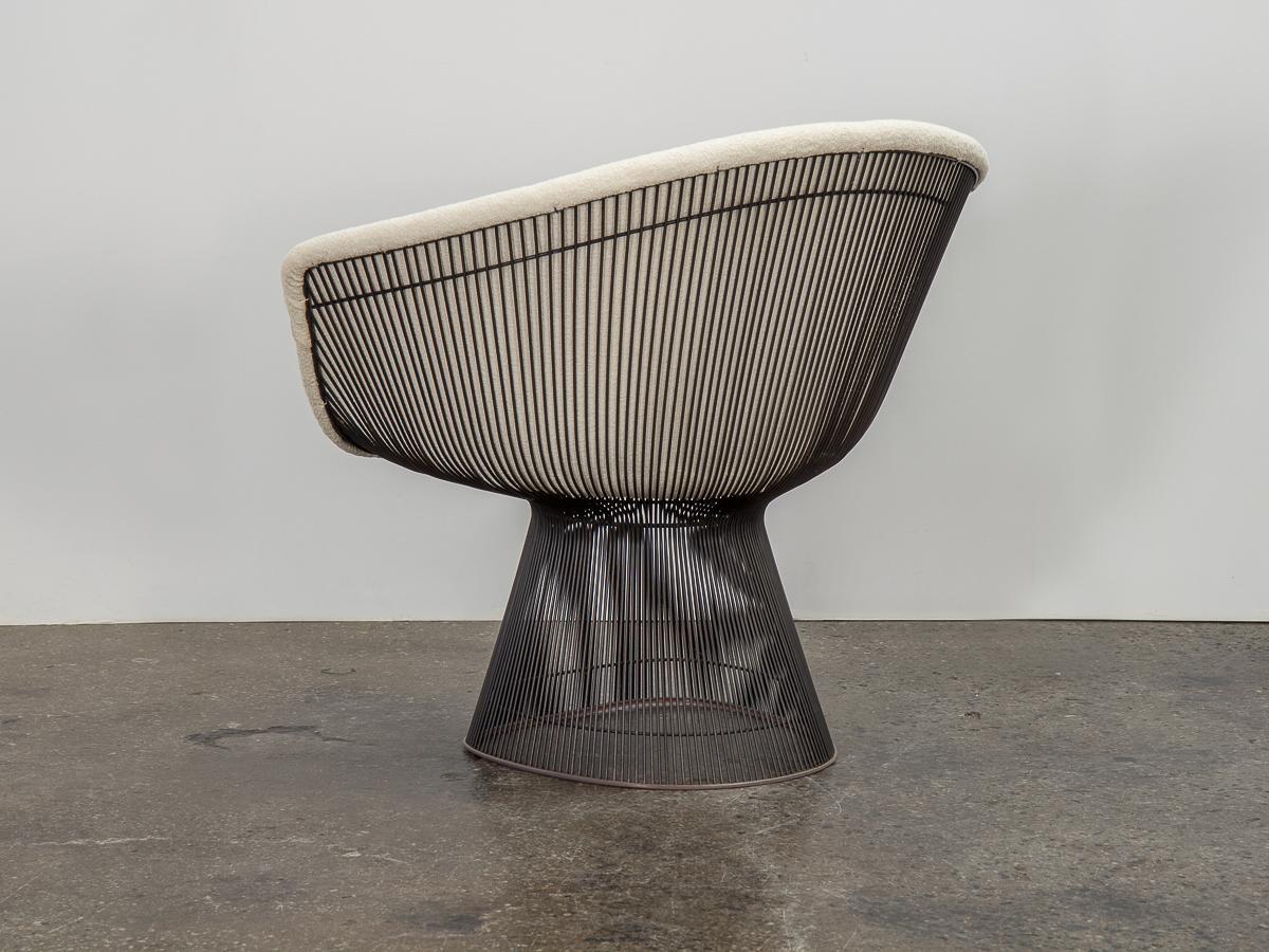 Warren Platner Bronze Lounge Chairs in Knoll Boucle In Good Condition In Brooklyn, NY