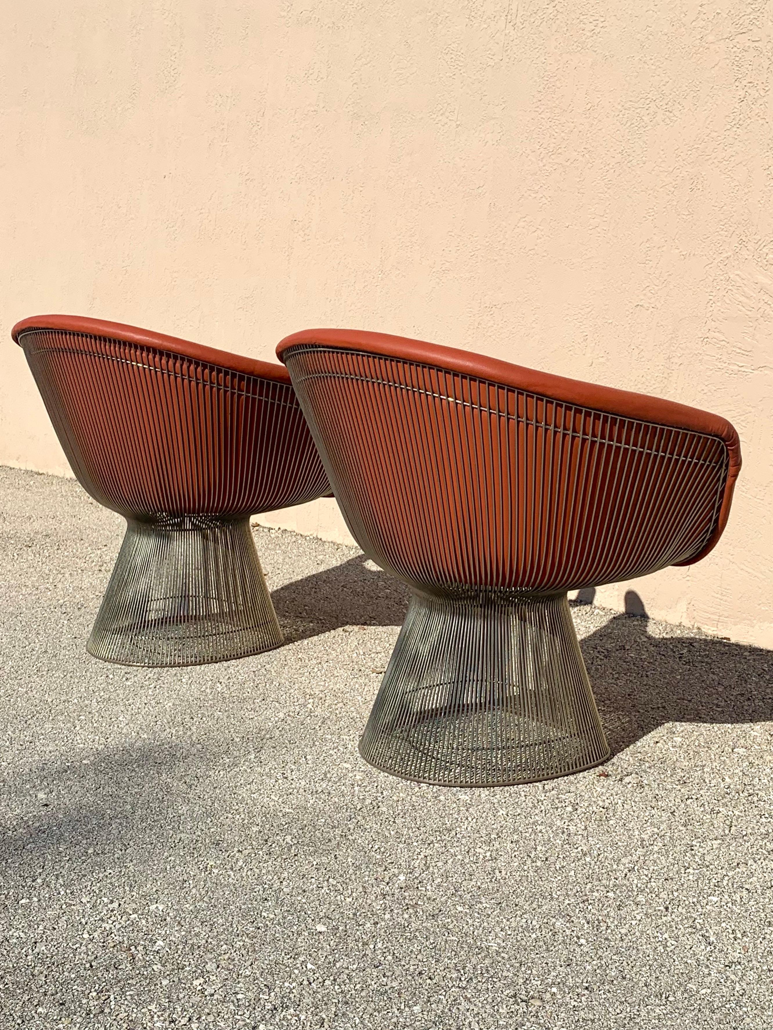 Warren Platner Chairs for Knoll, Nickel Frames, Orange Leather Upholstery, Pair In Good Condition In Boynton Beach, FL