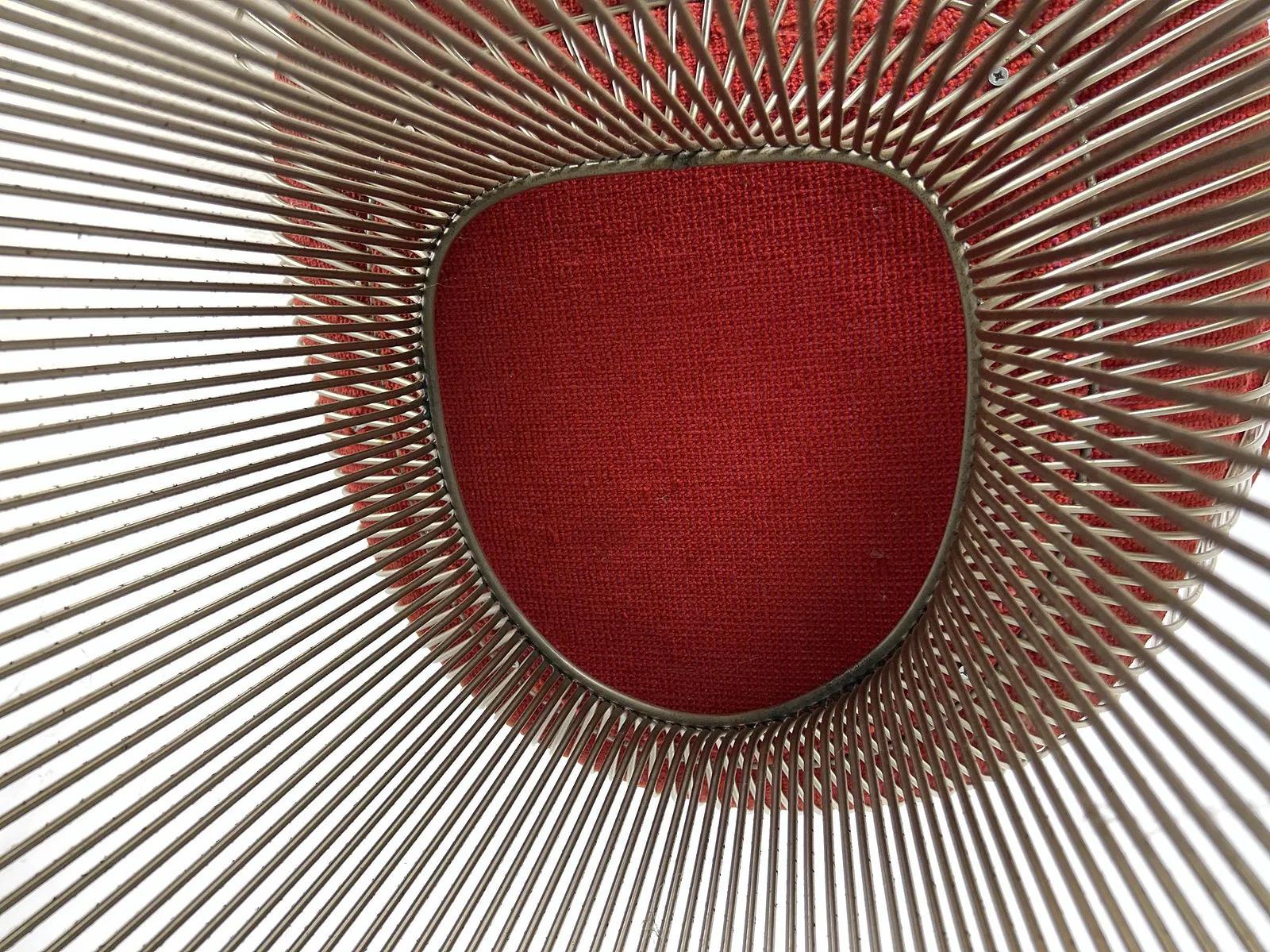 Américain Chaise longue à tige chromée Warren Platner, rouge en vente