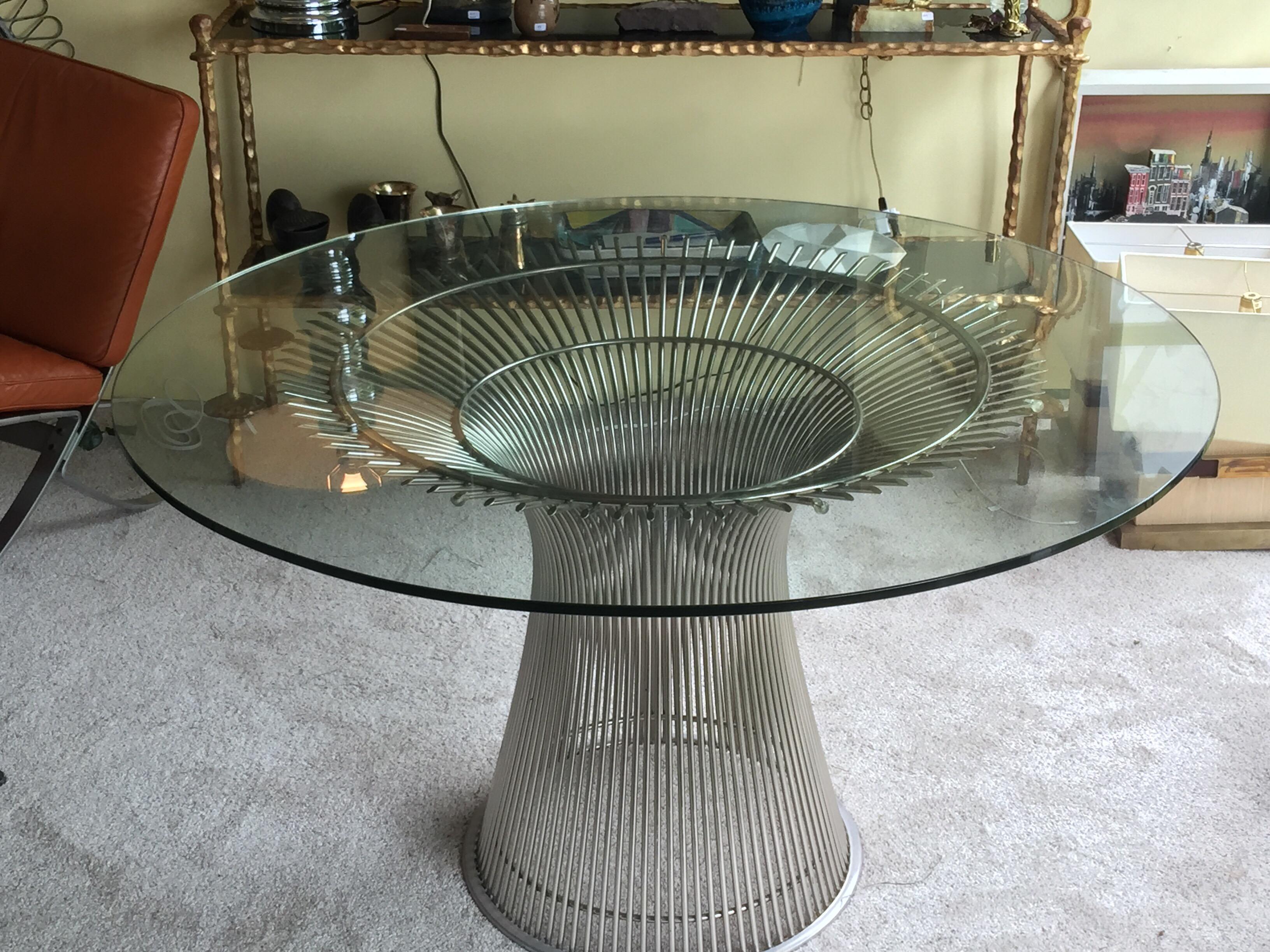 Warren Platner glass top dining table. Design from 1966 , base produced, circa 1990s. Glass top replaced.