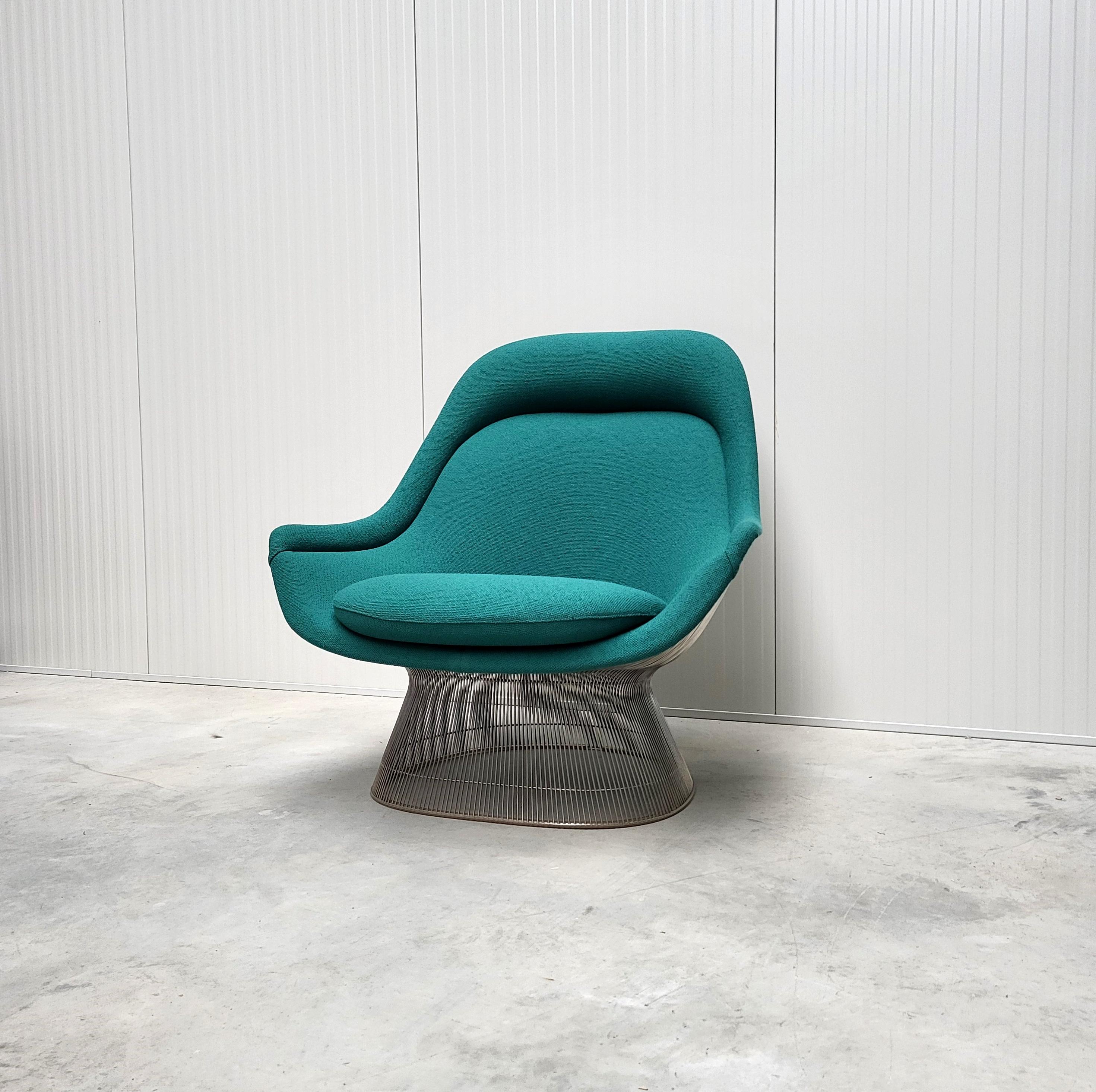 Early Easy Lounge chair by Warren Platner for Knoll. 

The groundbreaking Easy chair was designed in the 1960s by Warren Platner and produced by Knoll in the early 1980s. This mid-century classic supports countless positions and offers a comforting