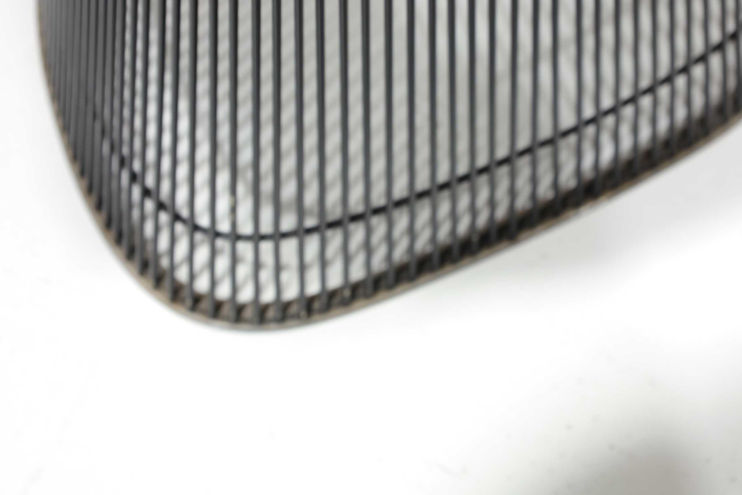 Sedie da pranzo con struttura nera di Warren Platner per Knoll con rivestimento di Kelly Wearstler in vendita 6