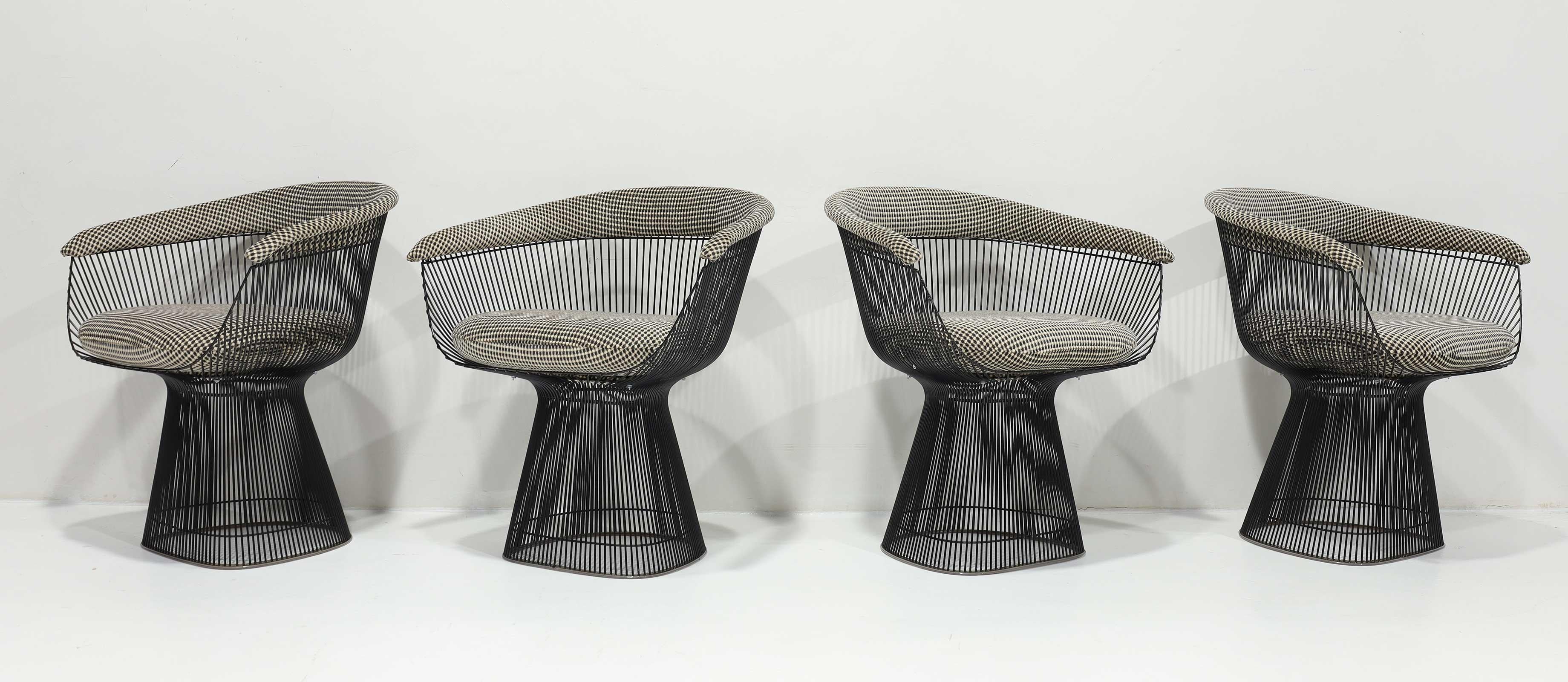 Sedie da pranzo con struttura nera di Warren Platner per Knoll con rivestimento di Kelly Wearstler in vendita 1