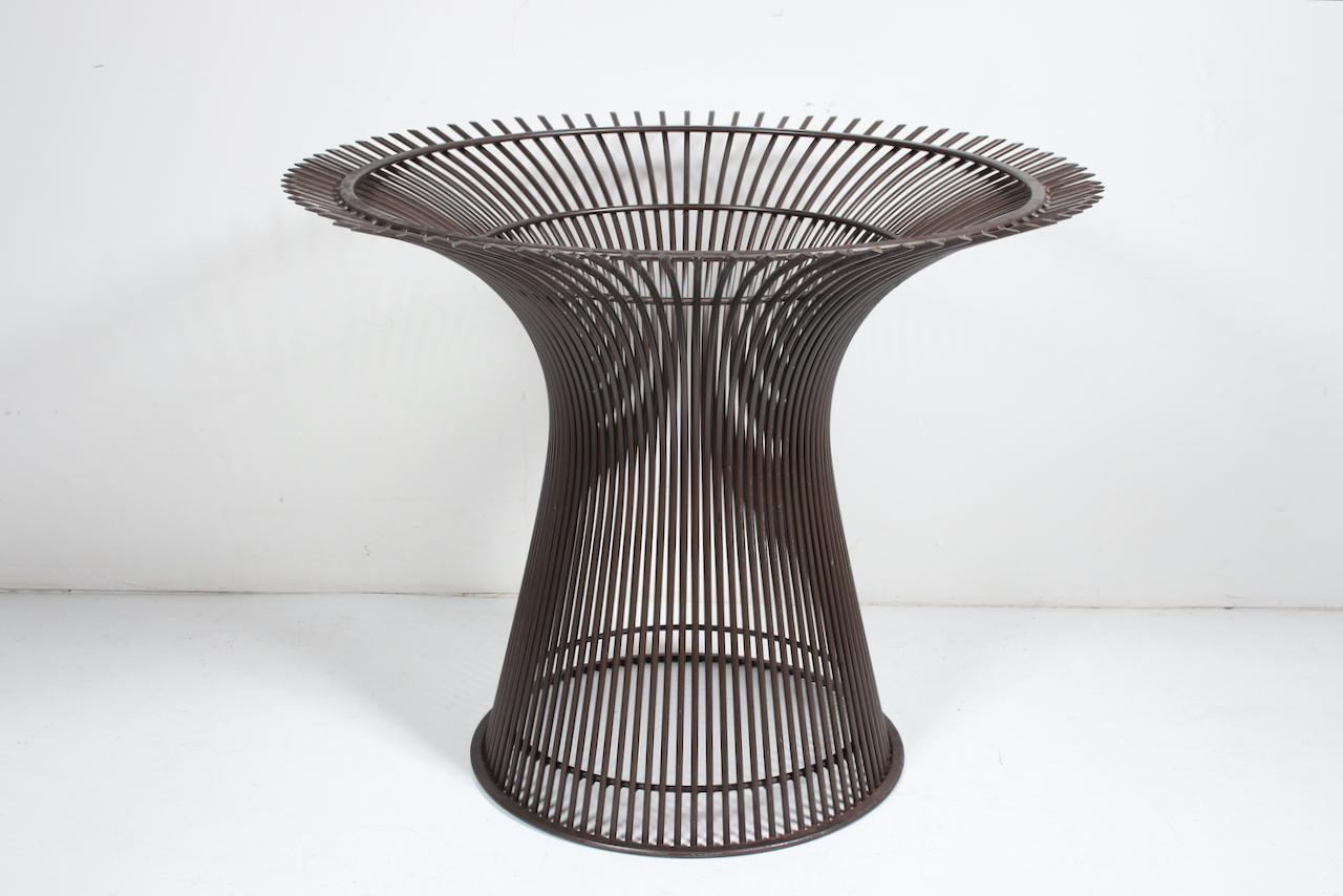 Vintage Warren Platner for Knoll Bronzed Steel Dining Table Base Only. Featuring his classic, 1966 designed, welded vertical Steel Wire rod form in metallic Bronze finish atop a round ring base, with plastic ring floor protector. Base measures: 27H