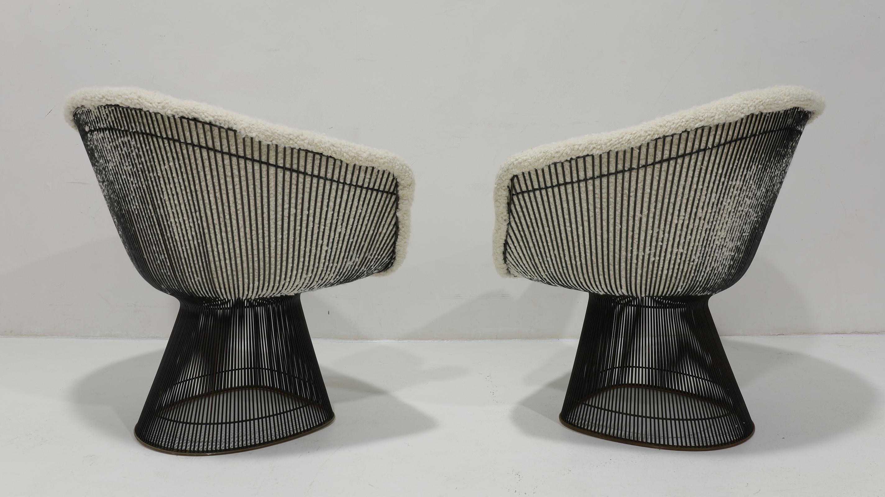 Métal Warren Platner for Knoll Bronze Frame Lounge Chairs in Holly Hunt Teddy en vente