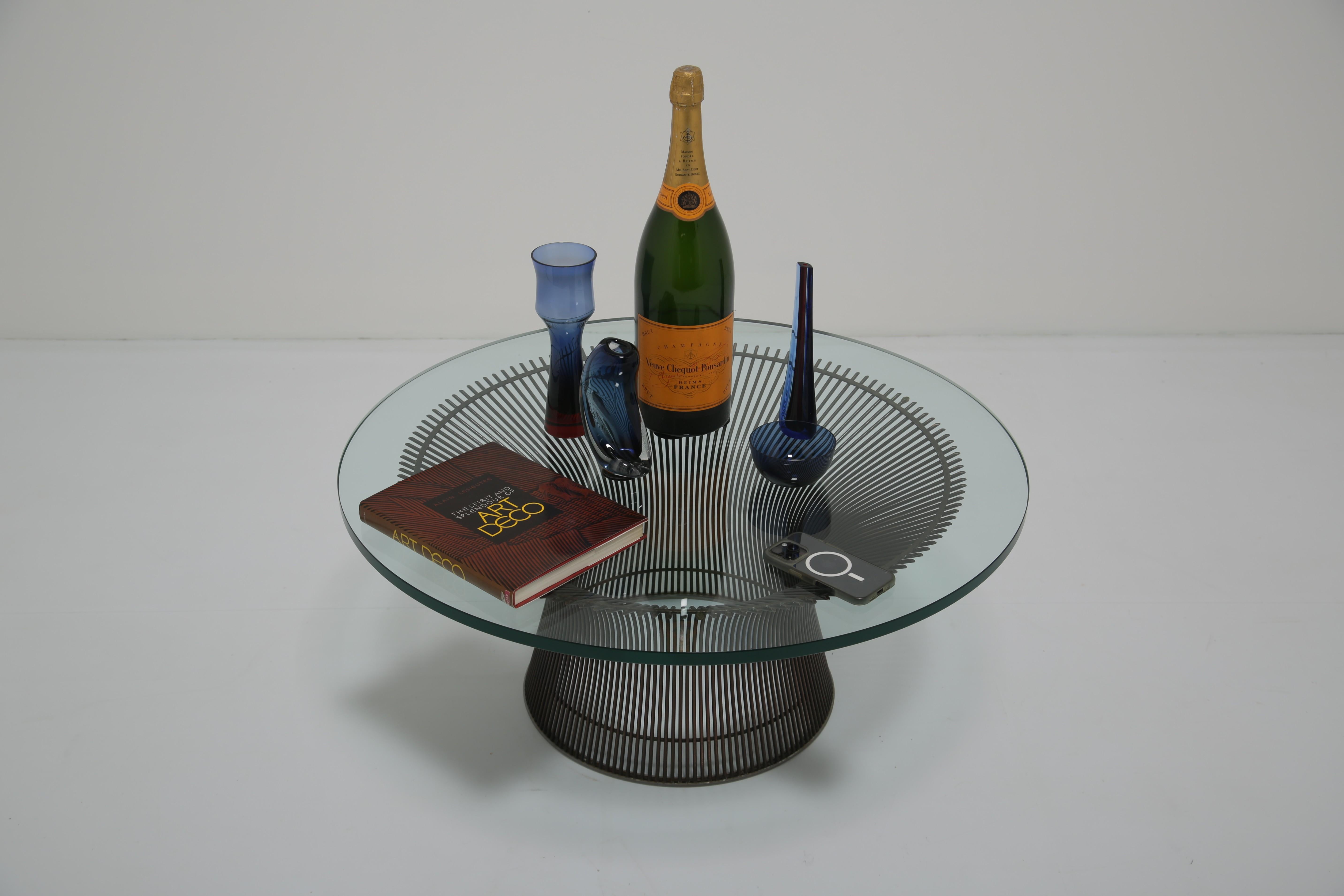 Warren Platner for Knoll, Mid-Century Bronze and Glass Coffee table Circa 1966. For Sale 1
