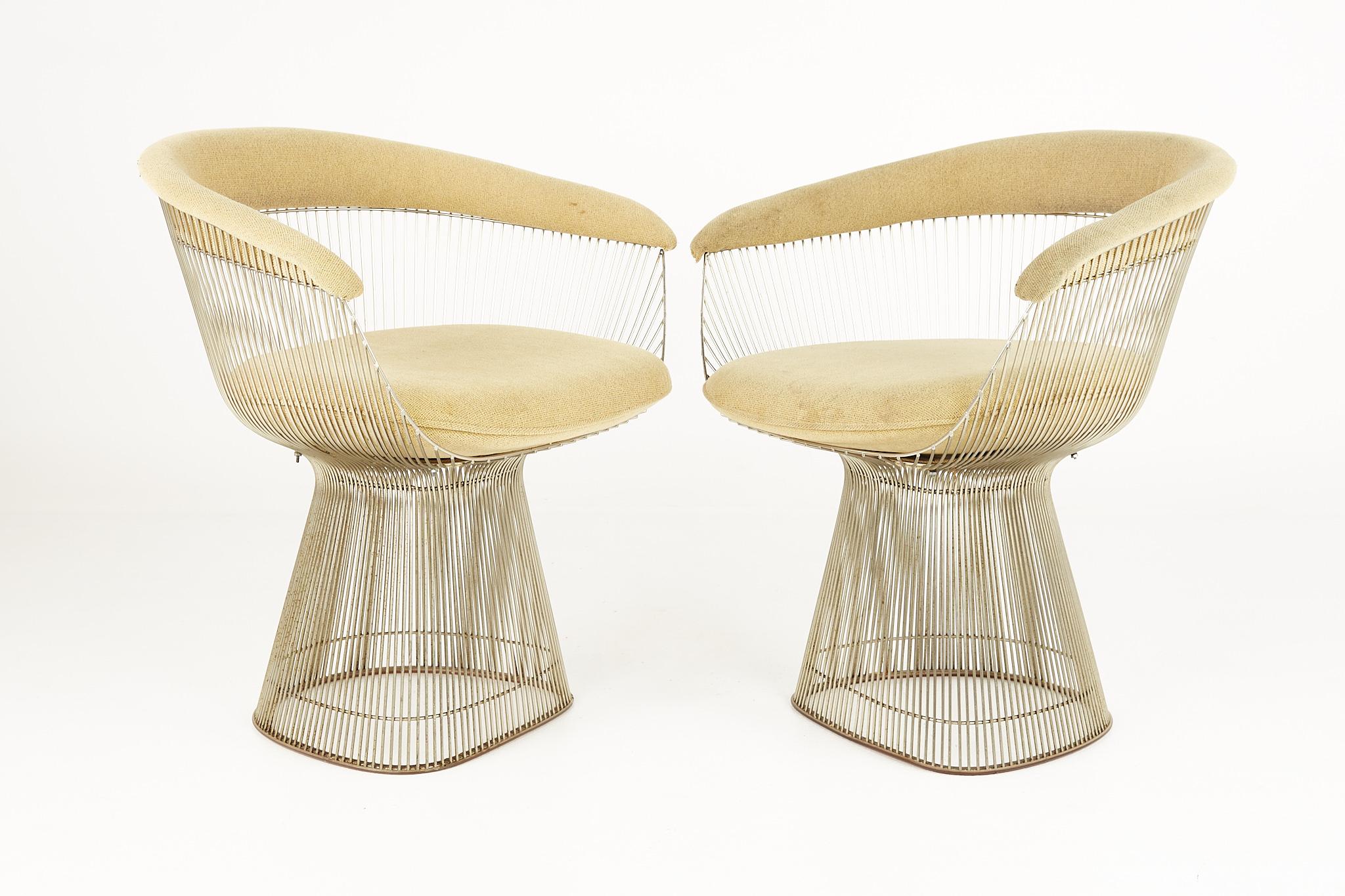 Warren Platner For Knoll mid century dining chairs - set 2

These chairs measure: 36.5 wide x 26.5 deep x 30.25 inches high, with a seat height of 18 and arm height of 25 inches

?All pieces of furniture can be had in what we call restored