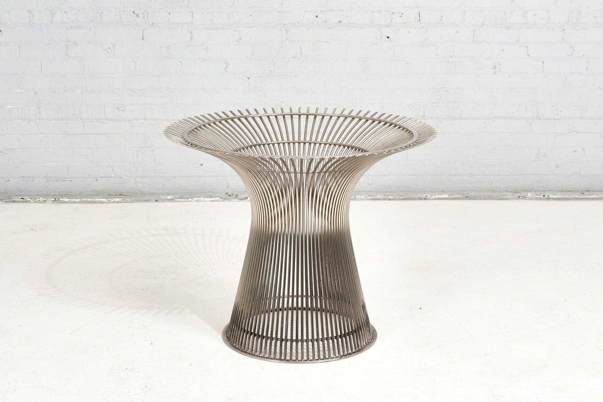 Warren Platner for Knoll Steel and Carrara Marble Dining Table, 1960 In Good Condition For Sale In Chicago, IL