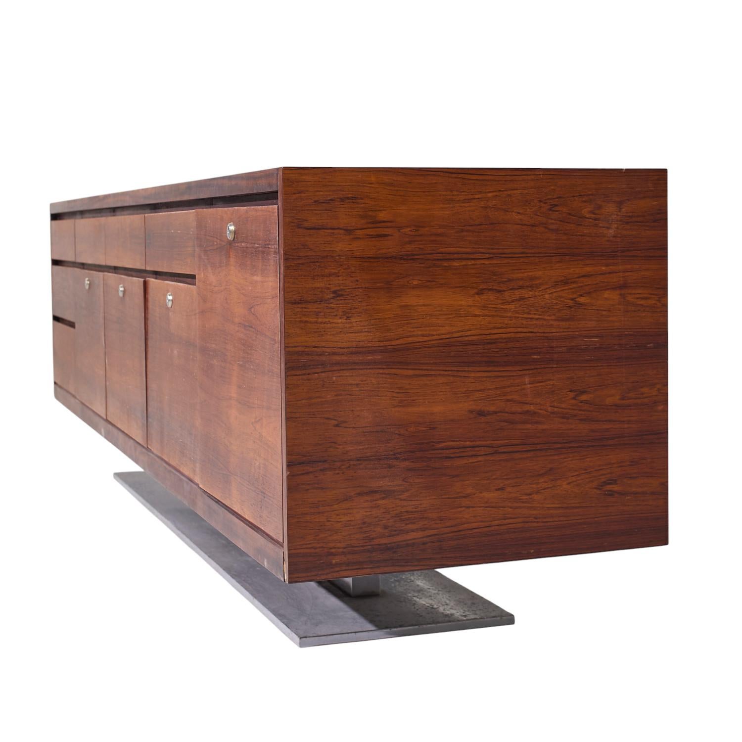 Warren Platner for Lehigh Leopold Mid Century Rosewood, Stainless Steel Credenza In Good Condition For Sale In Countryside, IL