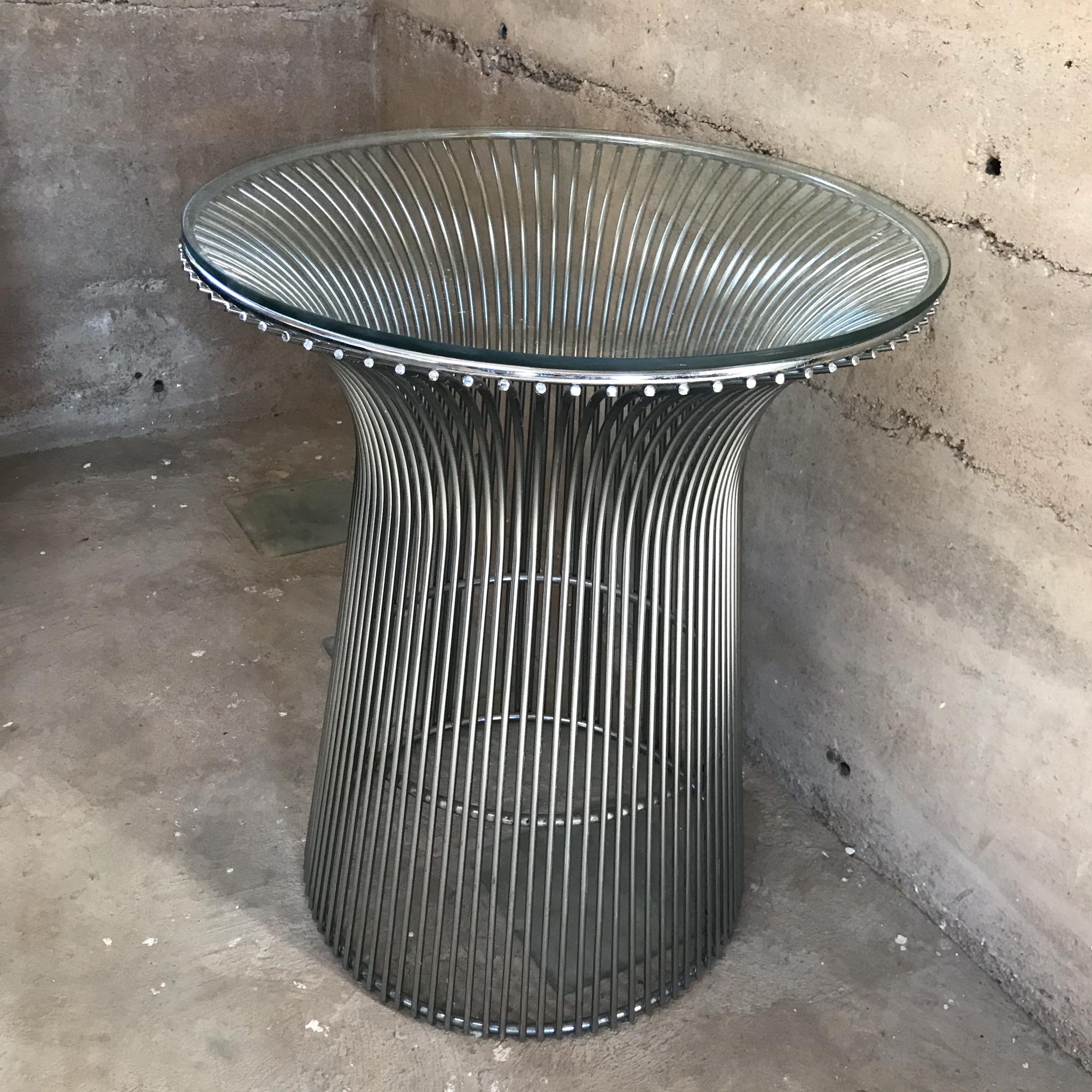 Round Side Table Tubular Steel Organic Modern Style Warren Platner Knoll 1970s In Good Condition In Chula Vista, CA