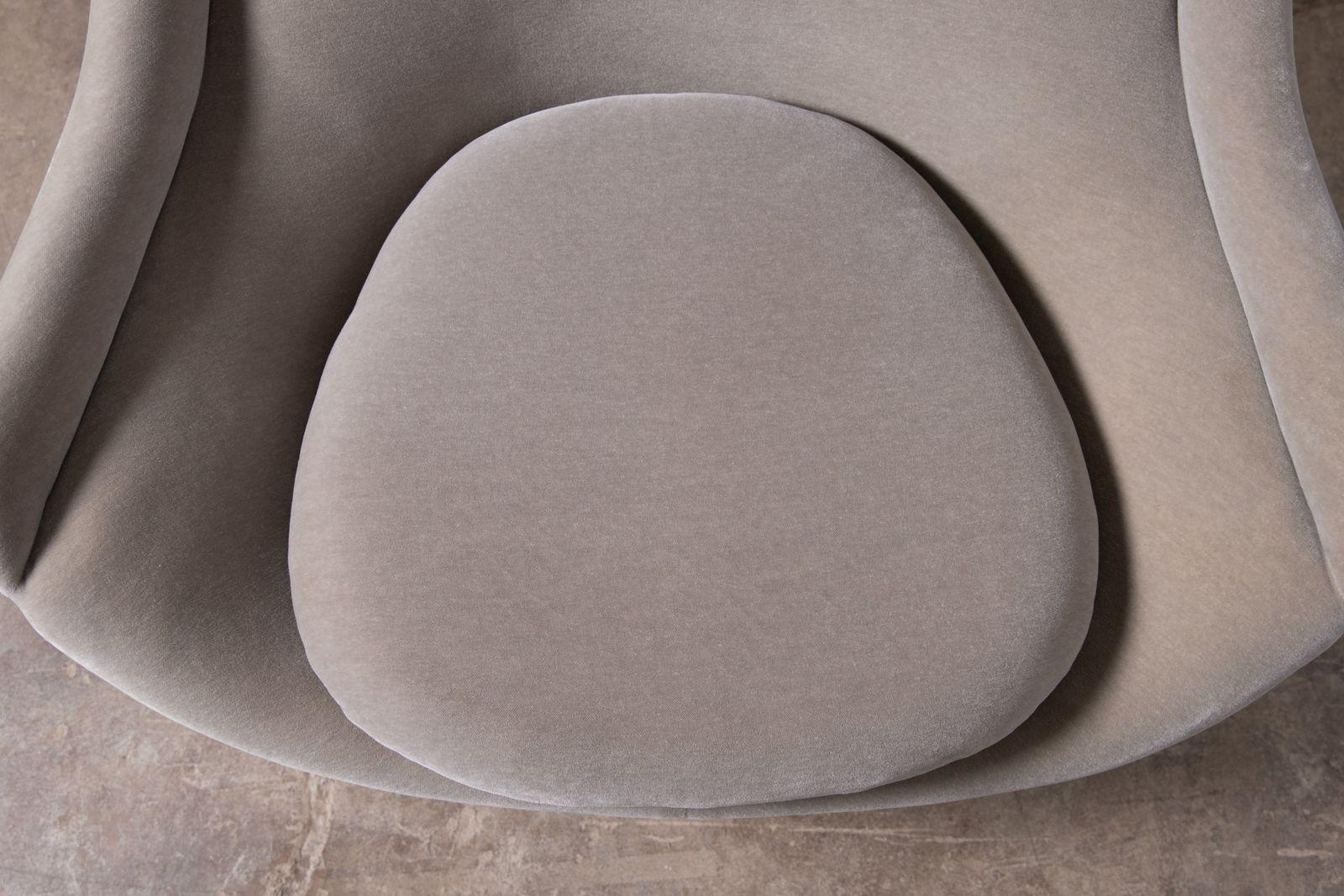 2 Warren Platner High Back Easy Chairs and Ottomans Gray Knoll Velvet & Nickel For Sale 6