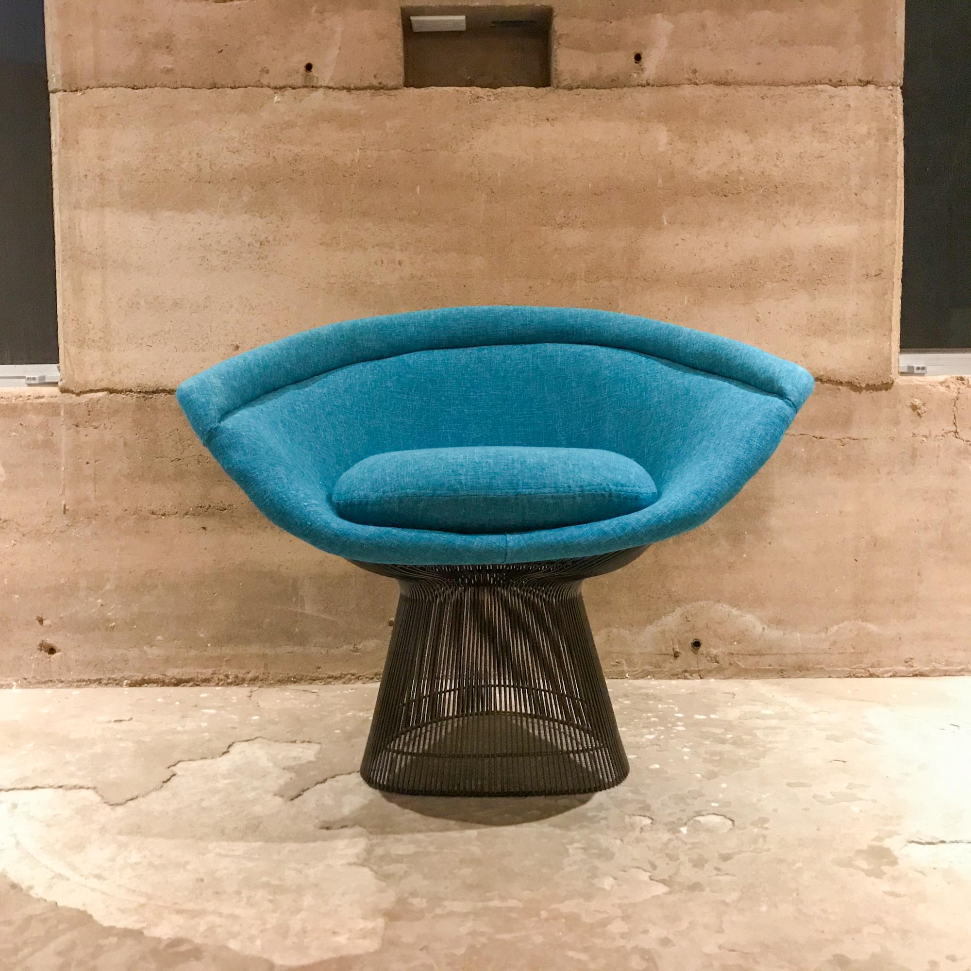Mid-Century Modern Warren Platner Inviting Teal Blue & Bronze Iconic Steel Knoll Lounge Chairs 