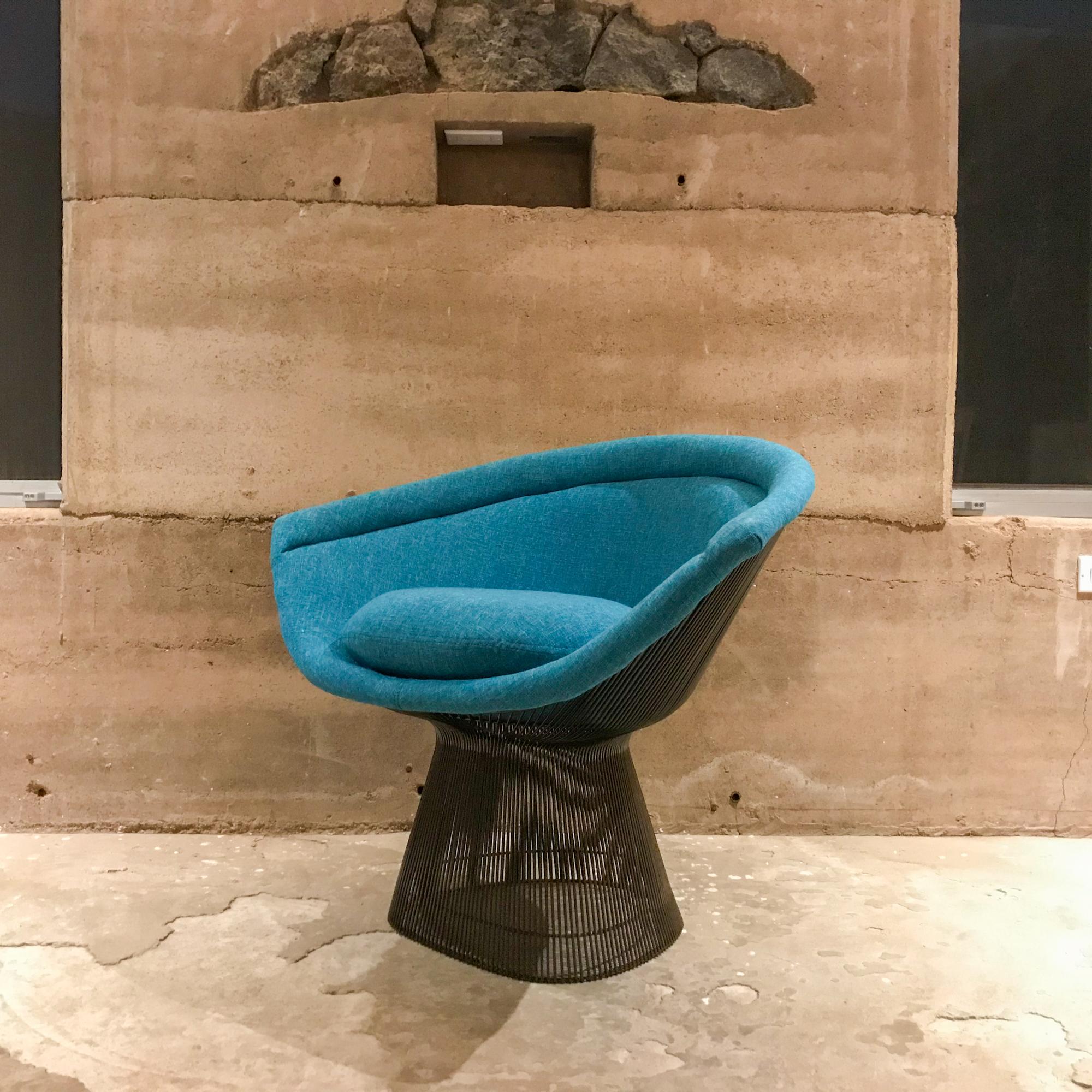 American Warren Platner Inviting Teal Blue & Bronze Iconic Steel Knoll Lounge Chairs 