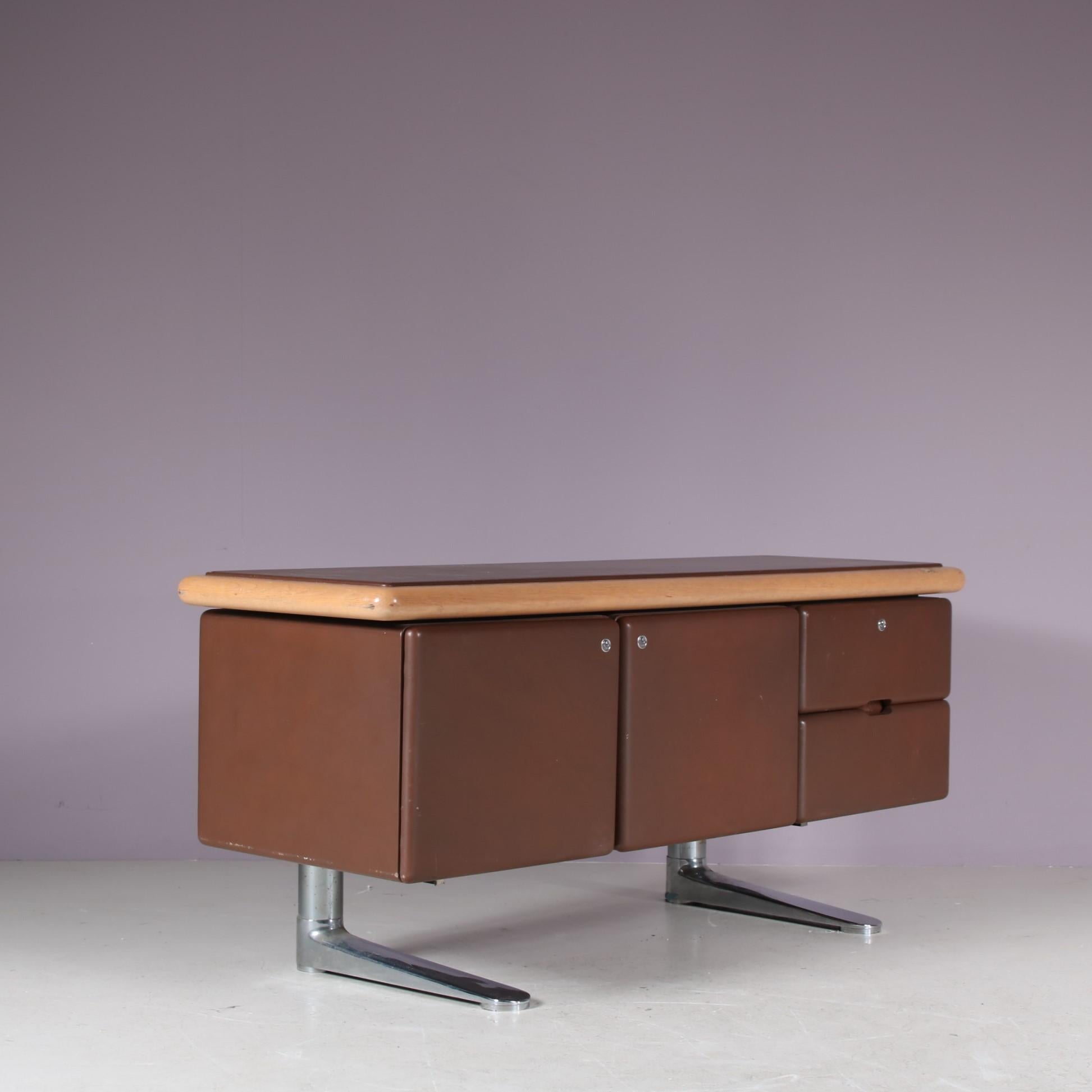 Warren Platner Leder-Sideboard für Knoll International, USA 1970 im Zustand „Gut“ im Angebot in Amsterdam, NL