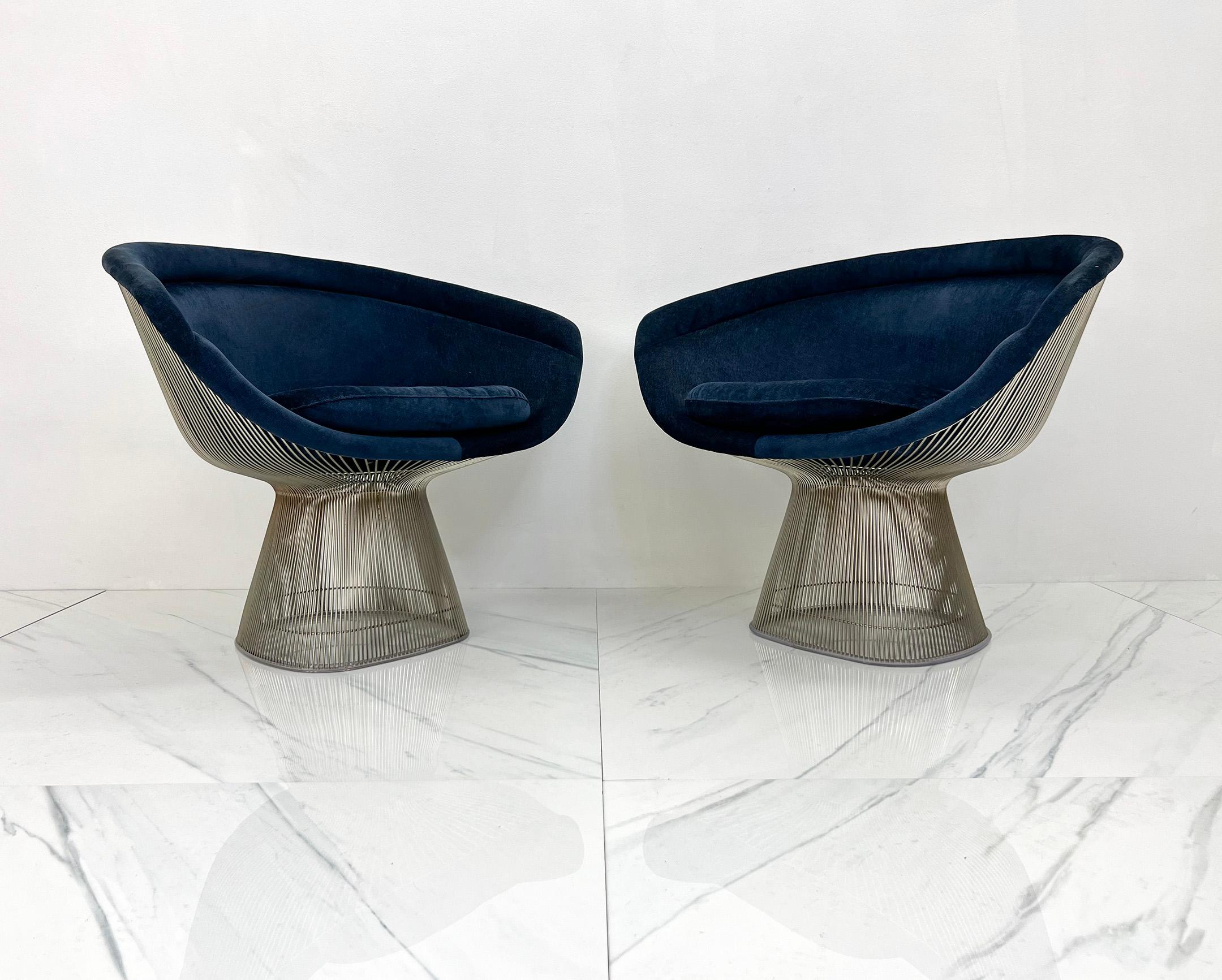 Warren Platner Lounge Chairs in Sapphire Velvet, A Pair  For Sale 4