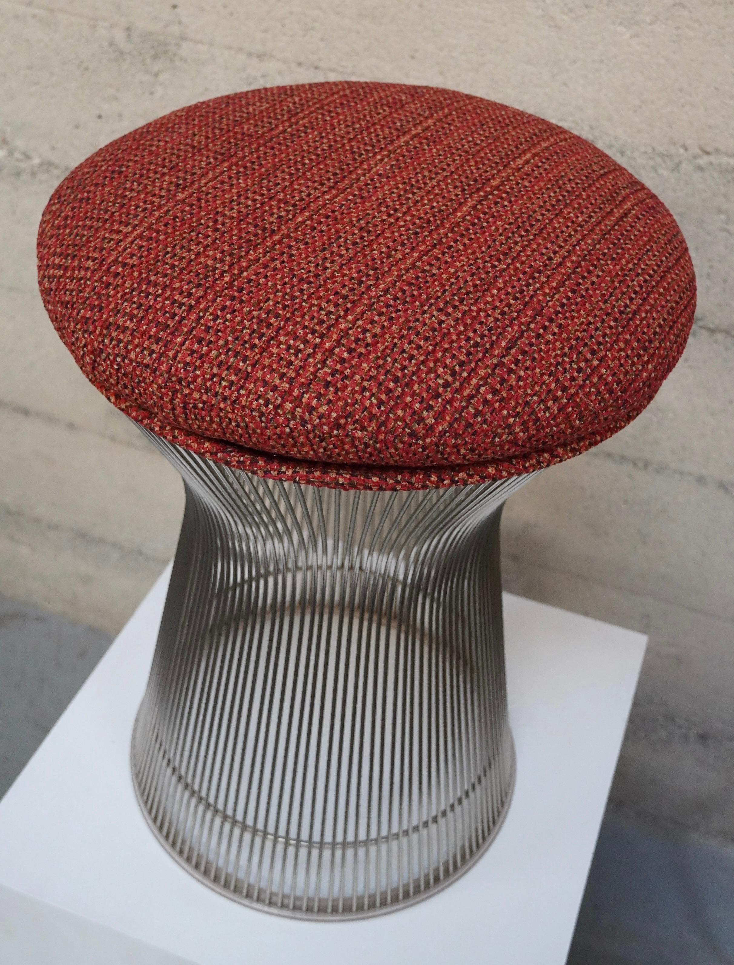 Postmoderno Sgabello in nichel e tessuto Warren Platner, anni '80 circa in vendita