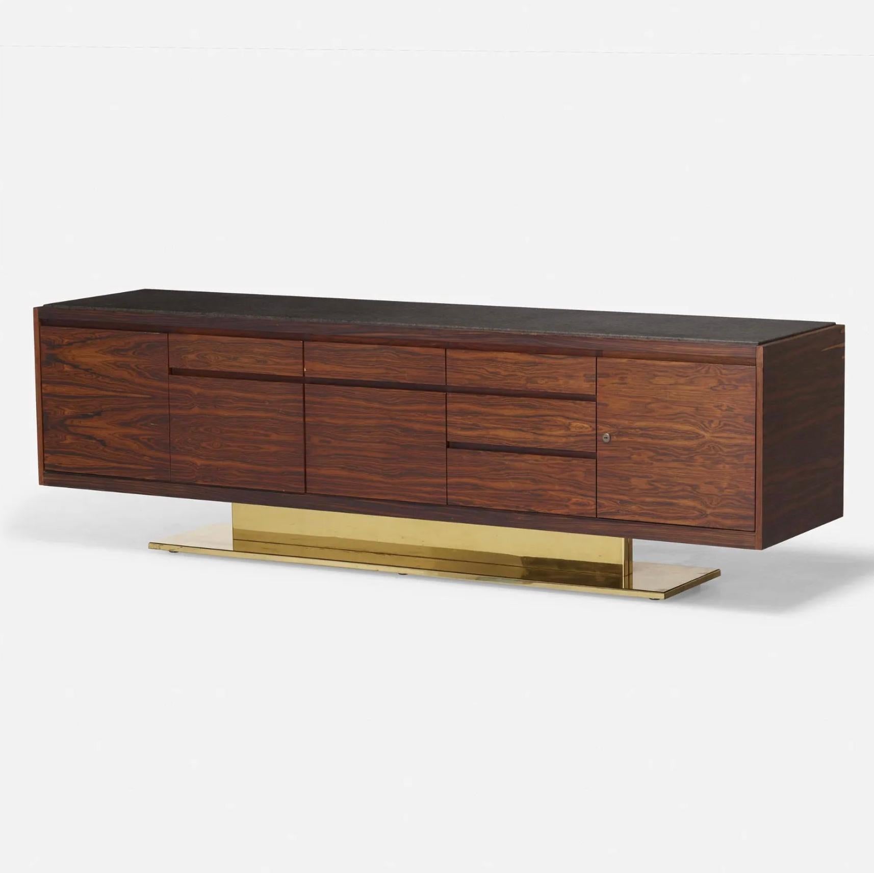 Warren Platner Credenza de palisandro, latón y granito para Lehigh Leopold, c. 1970 Moderno en venta