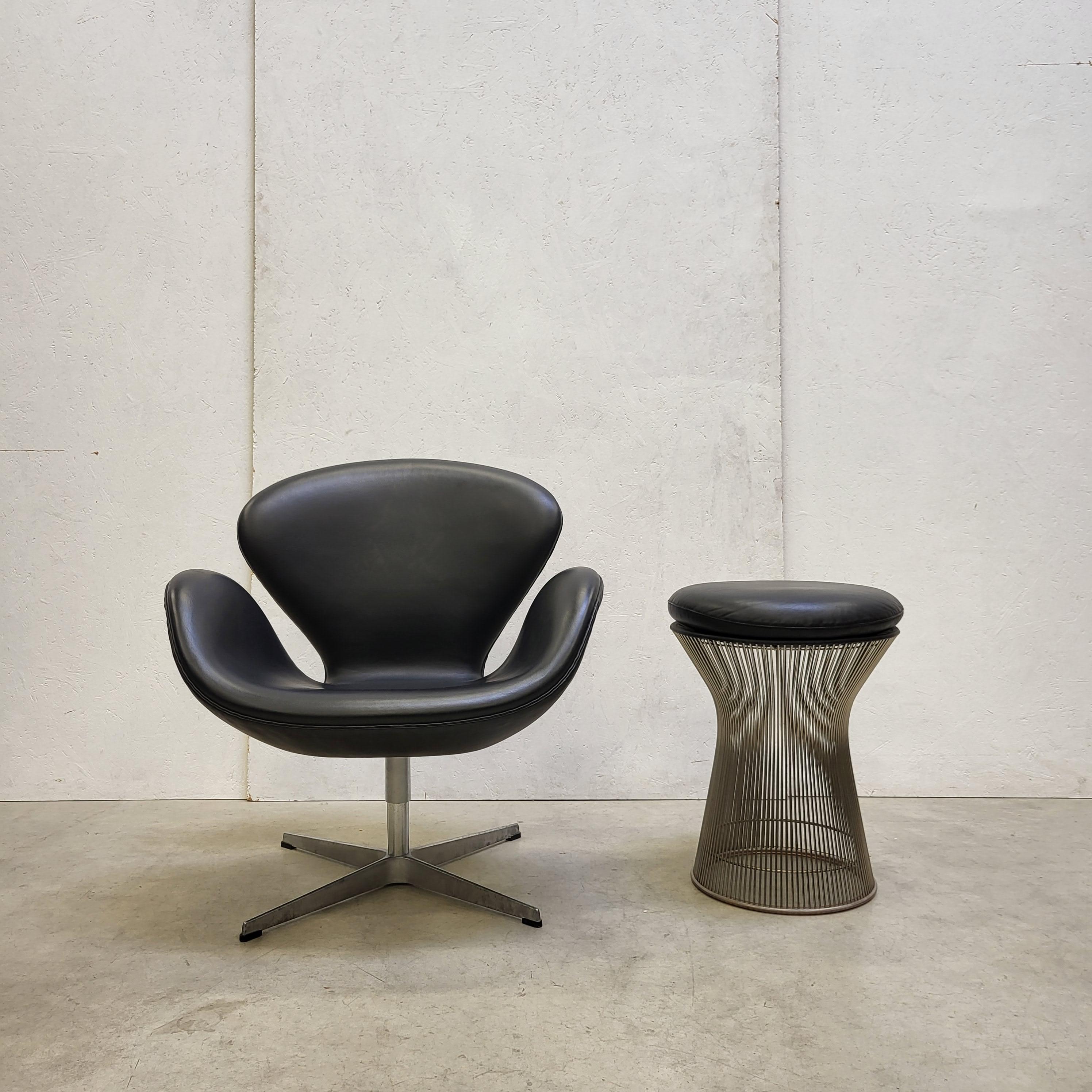 Hand-Crafted Warren Platner Stool for Knoll Black Leather, 2000s For Sale