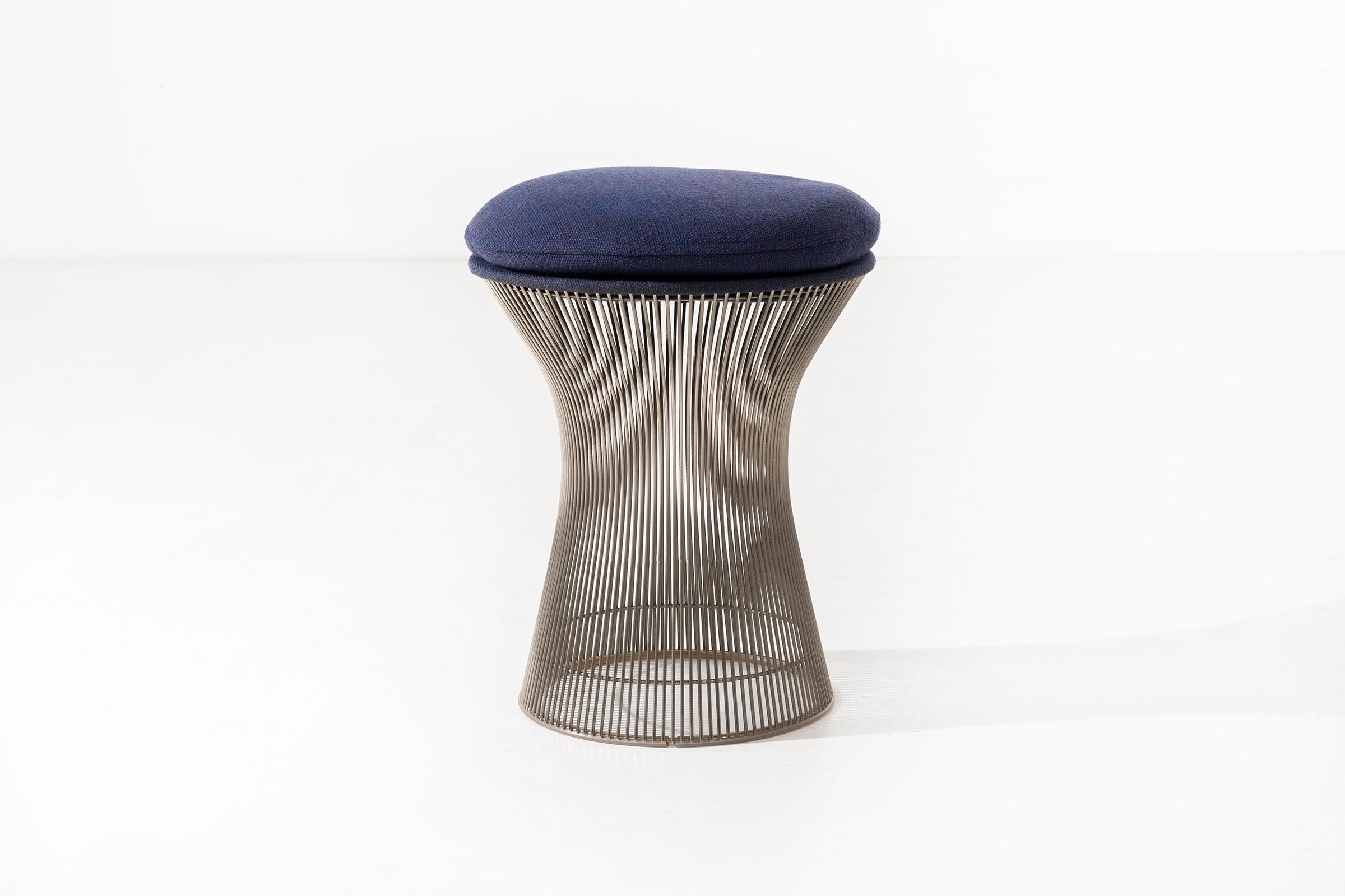 Platner for Knoll high-stool with original wool fabric, early production stamped Knoll 1973 electronically welded metal.