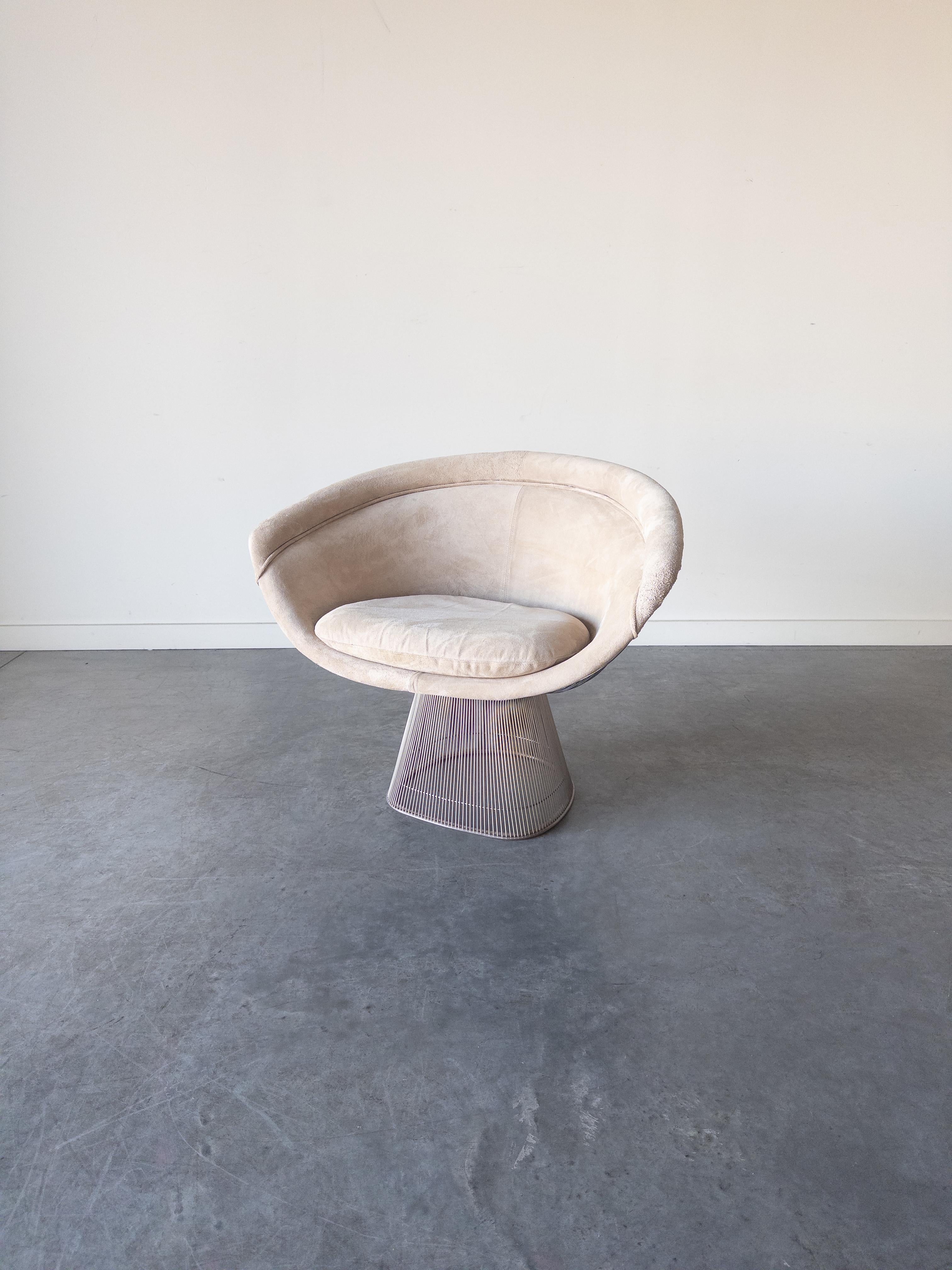 Warren Platner Lounge Chair for Knoll International.
reupholstered in a Grey Suede, nickel frame.

The Platner Collection (1966) reflects his belief that there’s room in modernism “for the kind of decorative, gentle, graceful design that appeared in