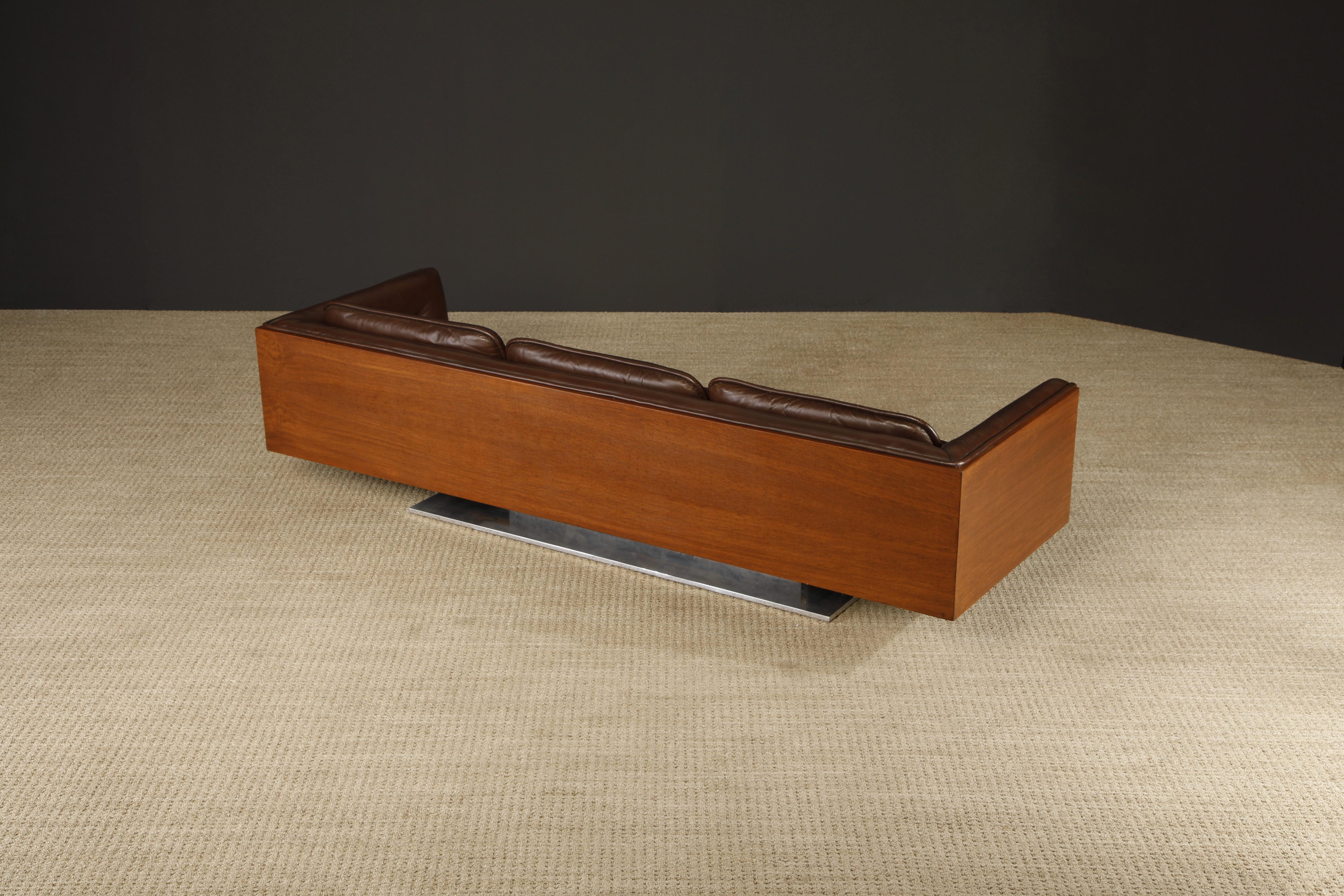 Fin du 20e siècle Warren Platner Canapé en noyer et cuir à caisse flottante pour Lehigh Leopold, c. 1970 en vente