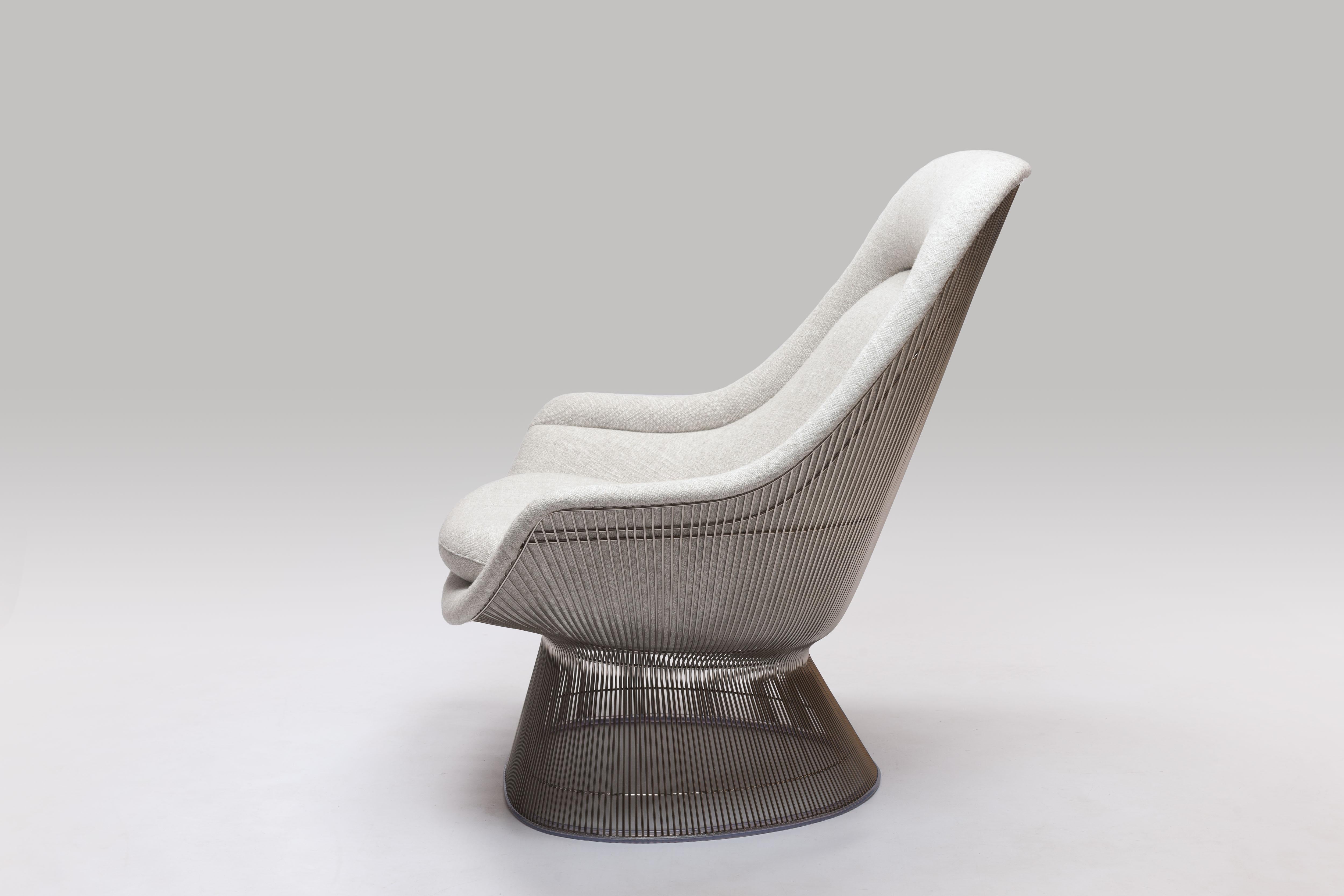 Sculptural and graceful iconic lounge chair model 1705 by Warren Platner designed in 1962 for Knoll International. Nickel-plated steel wire frame executed from steel rods and extensive amounts of welds, upholstered in luxury (expensive) Knoll fabric