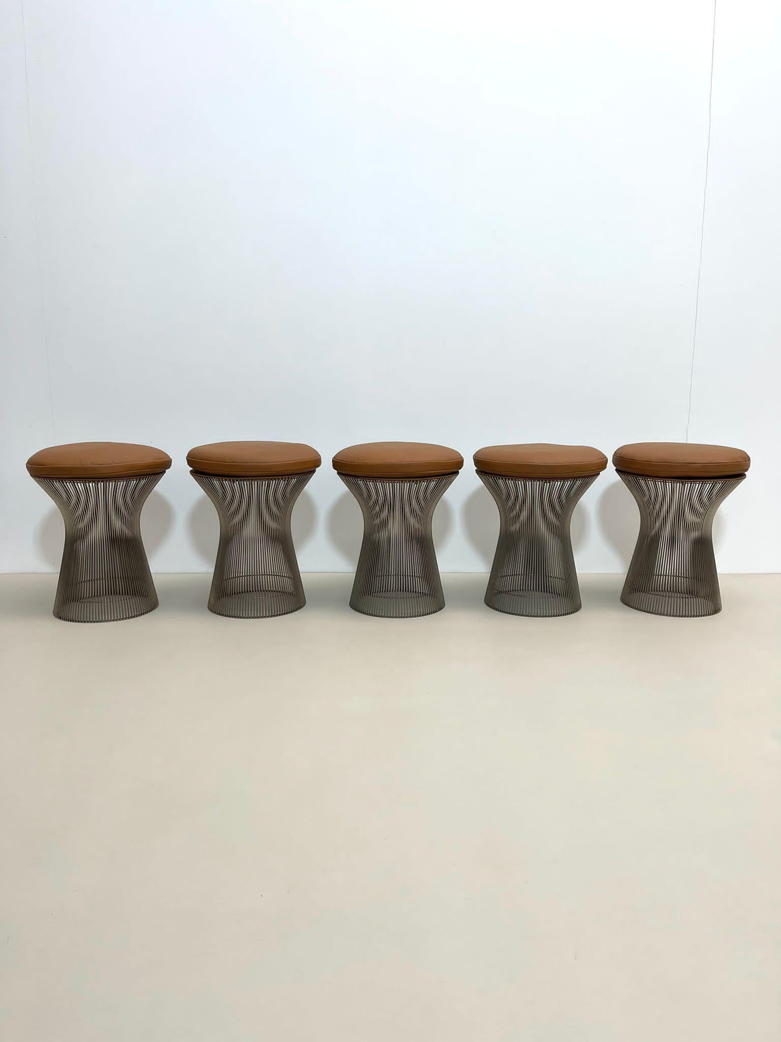 Warren Platner Wire Stools for Knoll, 1960s, 5 Available In Good Condition For Sale In Brussels, BE