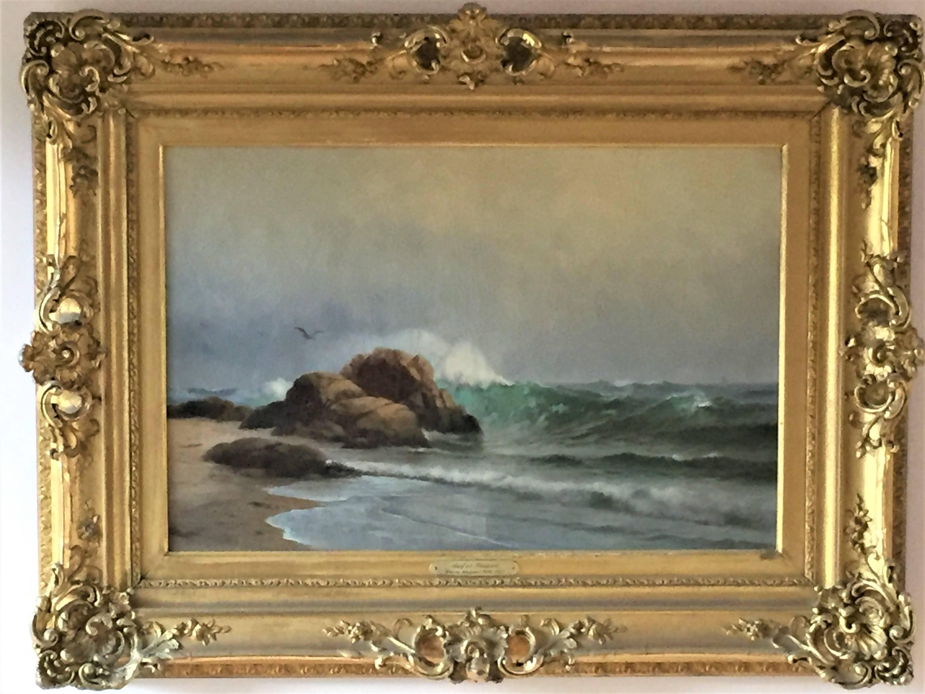 Le Surf à Newport (Rhode Island). Vers 1906. Huile sur toile. 43,18 x 60,96 cm (encadrée 66,04 x 86,36 cm). Doublé ; craquelures importantes ; sinon en bon état. Logé dans un exceptionnel cadre à la feuille d'or de style Louis XV (néo-rococo). Signé