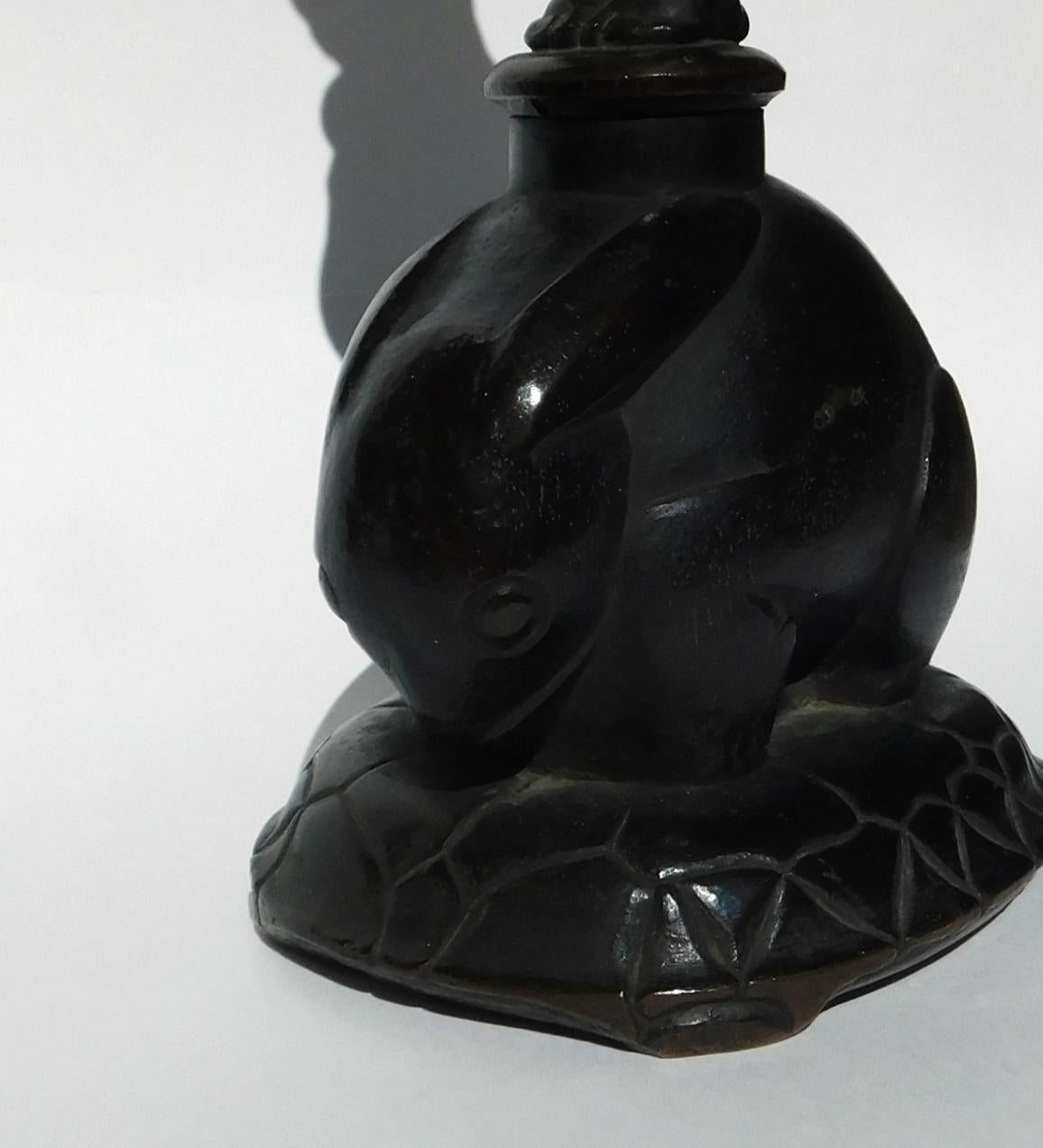 Escultura de bronce de Warren Wheelock, hacia 1930, Niño y conejo en venta 9