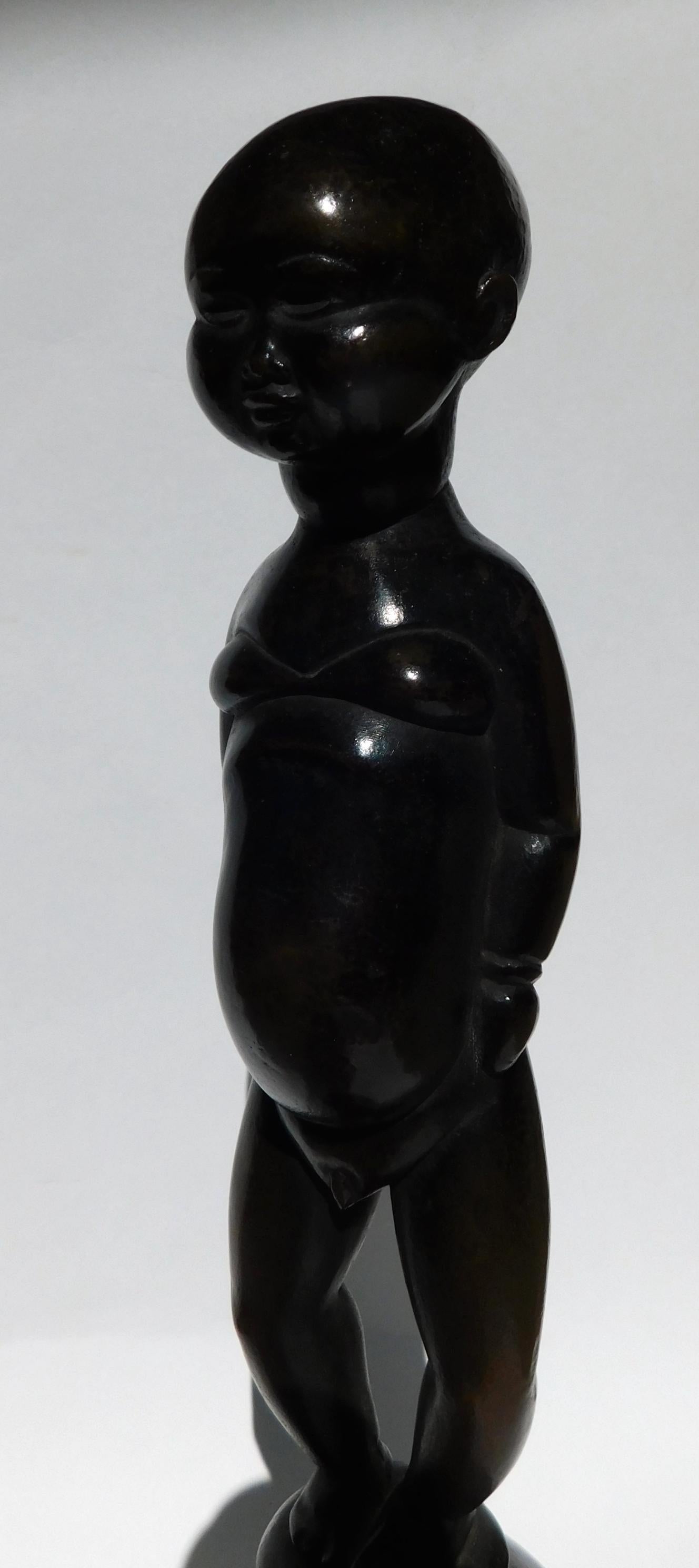 Escultura de bronce de Warren Wheelock, hacia 1930, Niño y conejo en venta 2