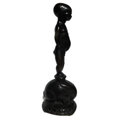 Escultura de bronce de Warren Wheelock, hacia 1930, Niño y conejo
