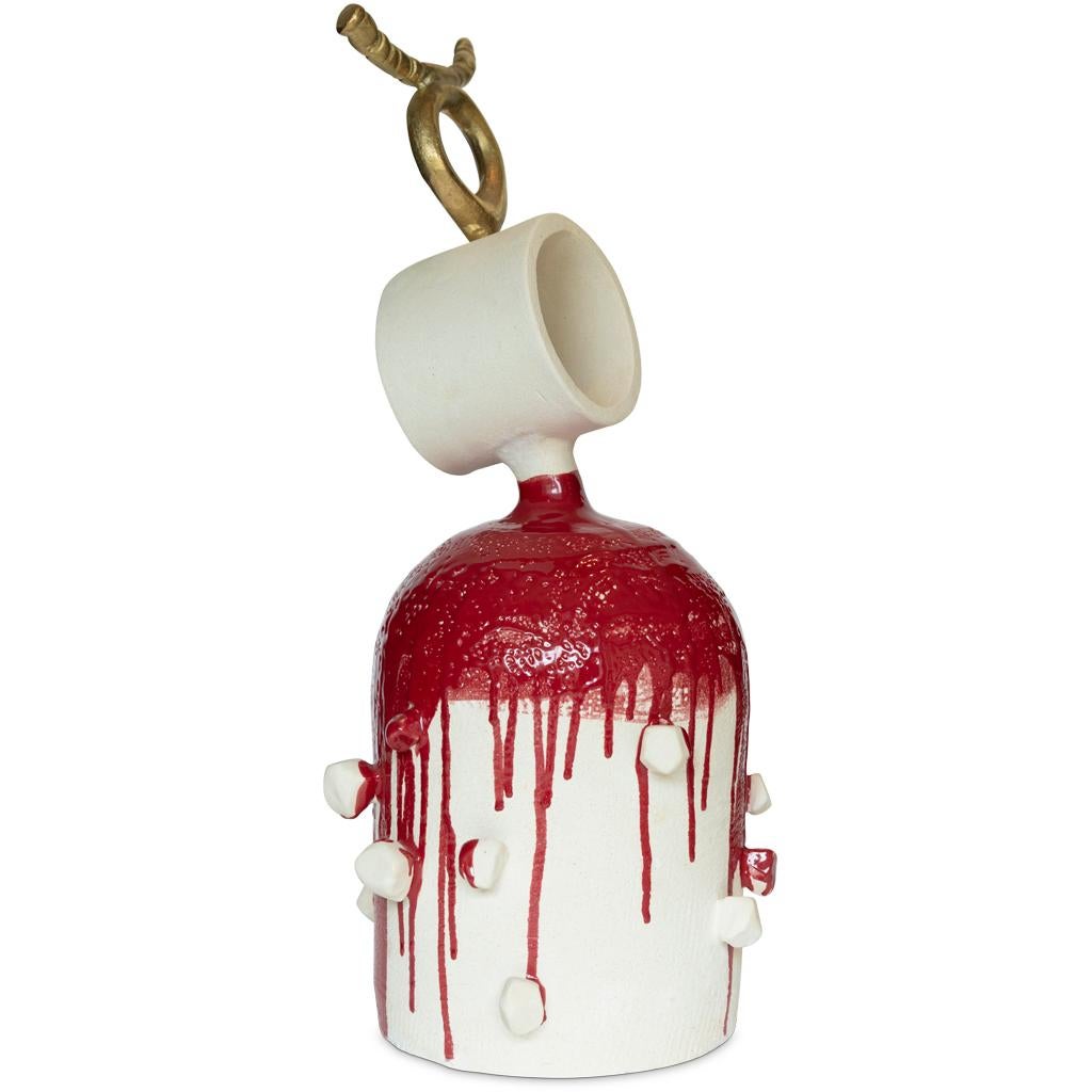 Guerrero nº 1 Escultura figurativa de cerámica roja esmaltada en blanco y latón Portugués en venta