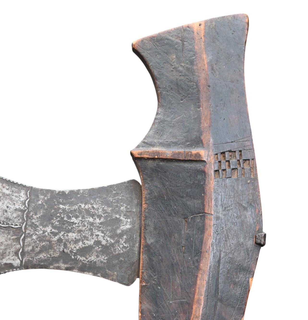 Hacha guerrera, azuela de la tribu Fang,  Gabón, siglo XIX en Bueno estado para la venta en Bilzen, BE