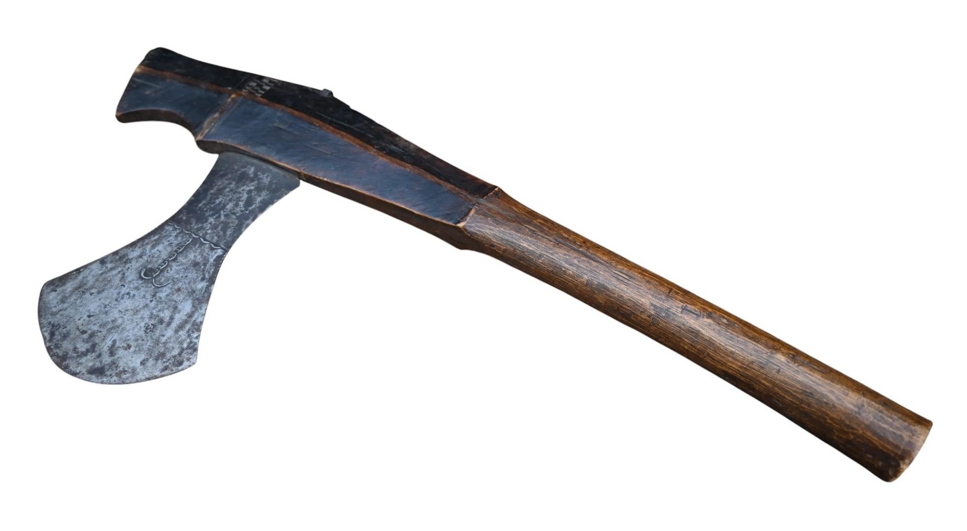 Hacha guerrera, azuela de la tribu Fang,  Gabón, siglo XIX en venta 1