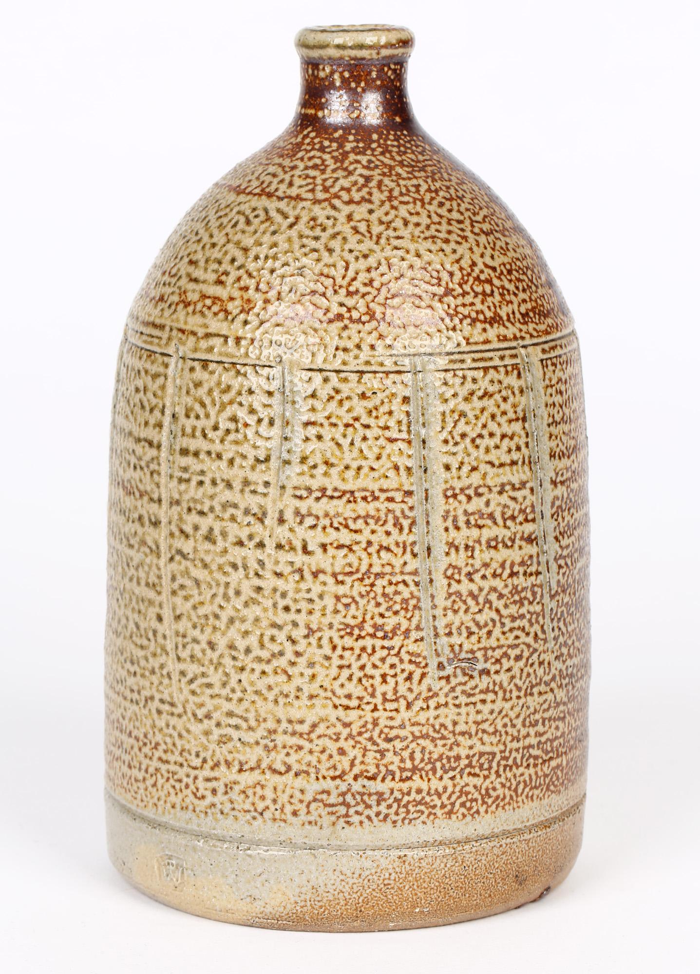 Moderno Vaso a bottiglia Warwick Parker English Salt Glazed Studio Pottery in vendita