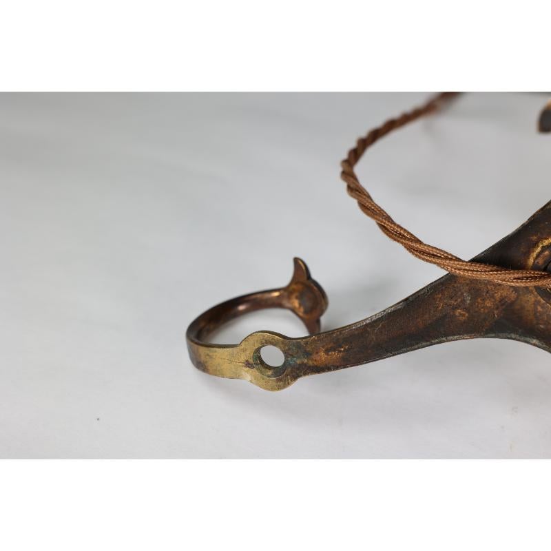 WAS Benson. Ein Paar Arts & Craft Tischlampen aus Messing mit einem Schlangenschwanz im Angebot 14