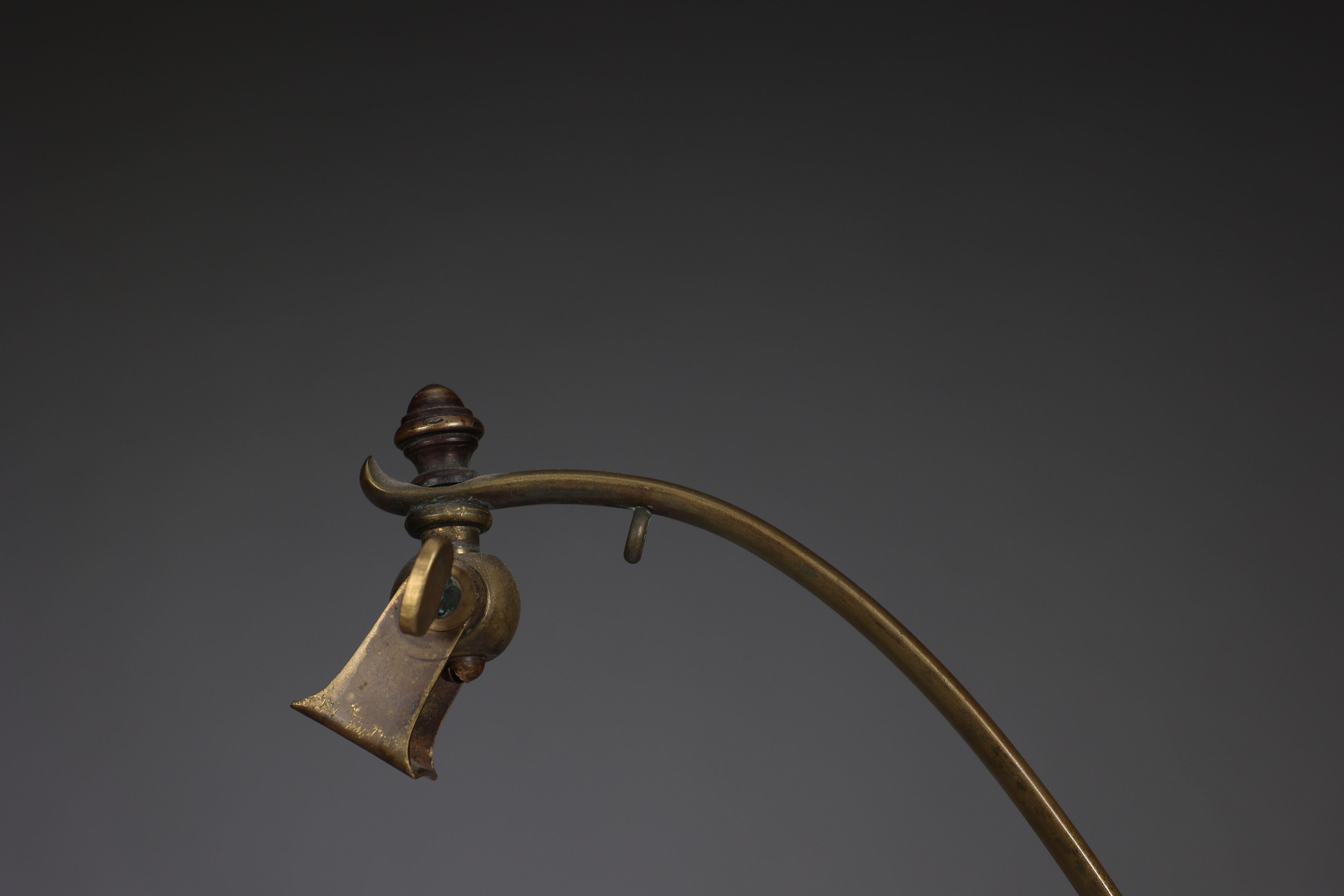 WAS Benson. Paire de lampes de table de style Swan en laiton Arts and Crafts en vente 8