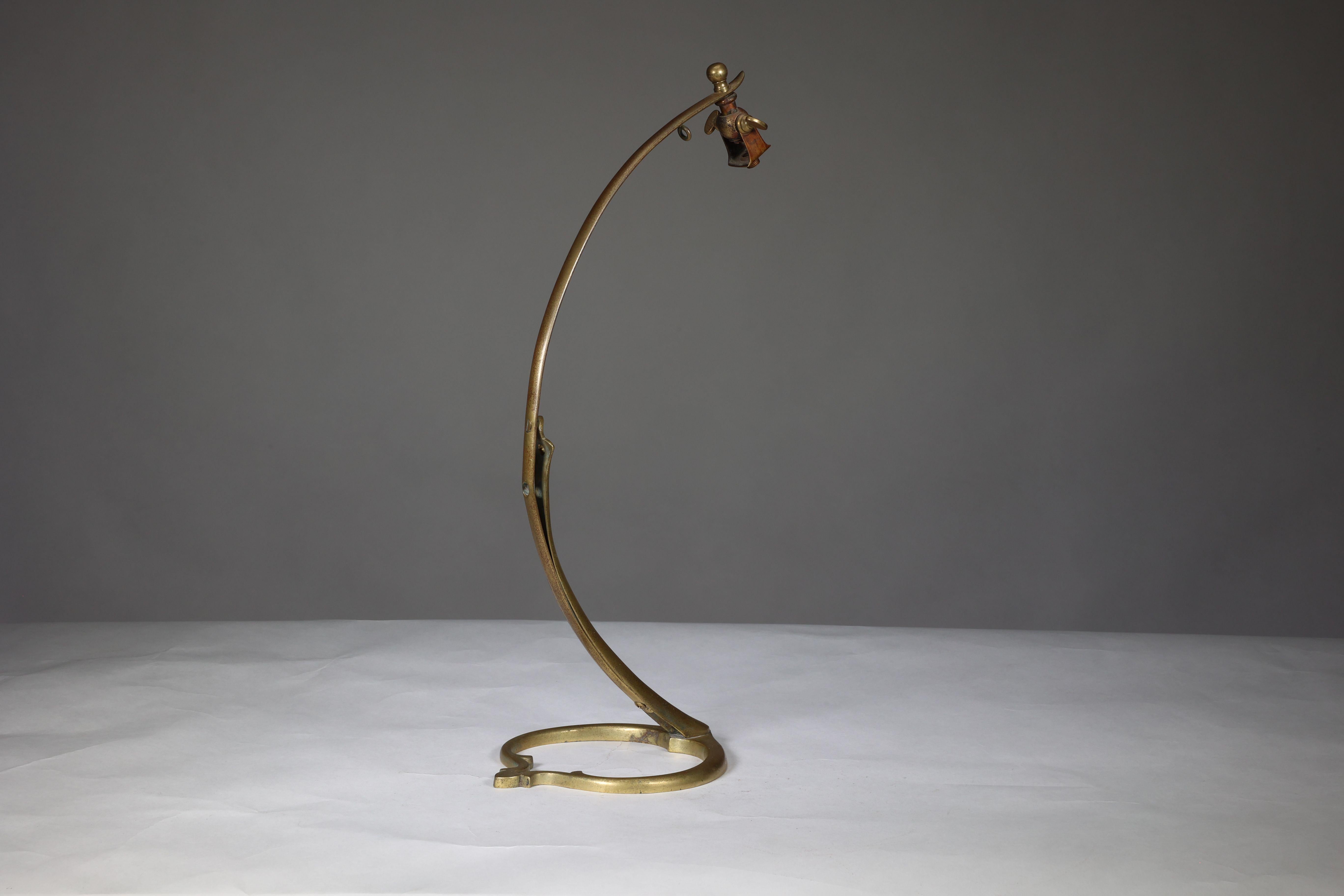 WAS Benson. Paire de lampes de table de style Swan en laiton Arts and Crafts en vente 2