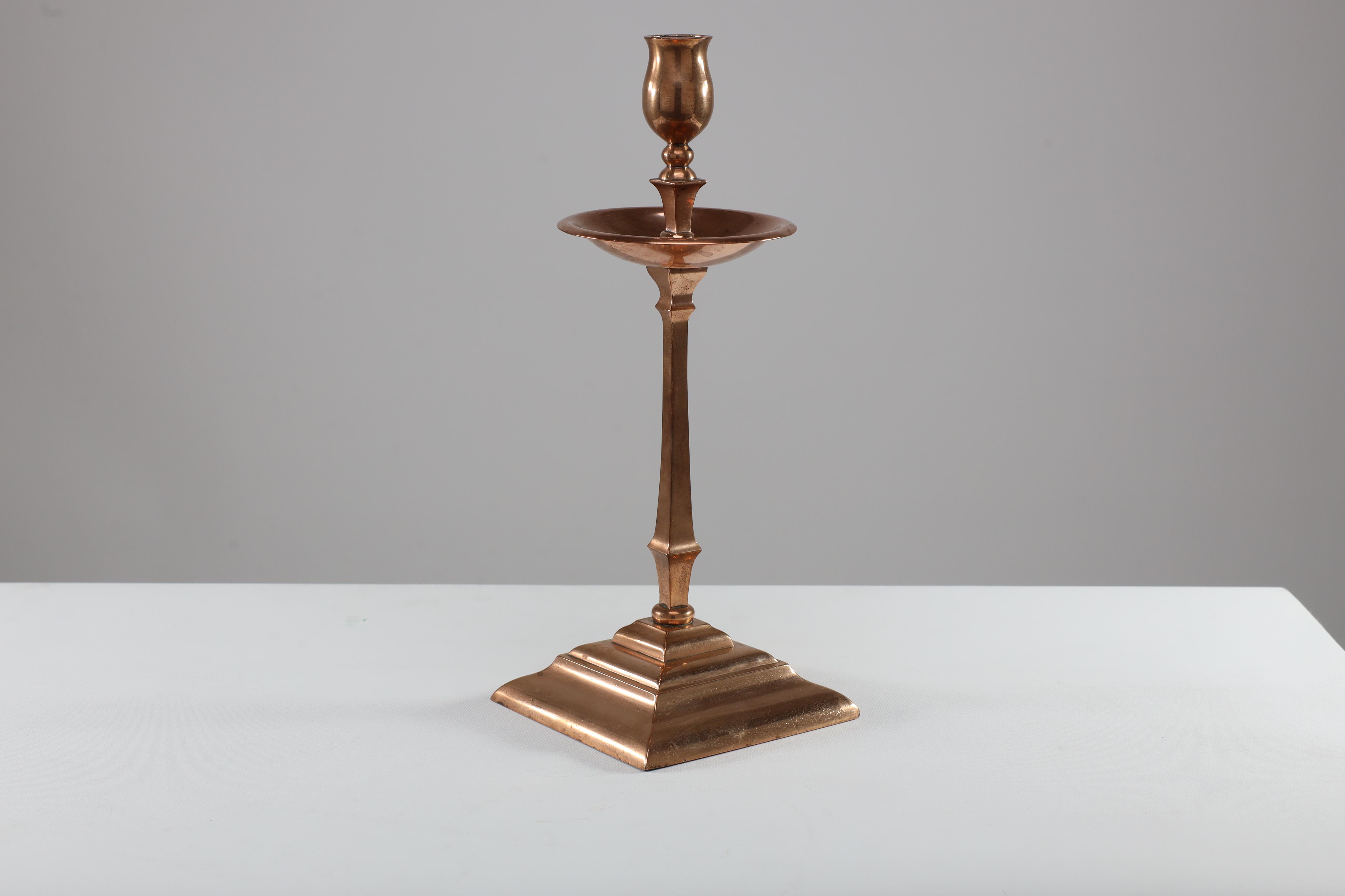 WAS Benson. A pair of Arts and Crafts copper and brass candlesticks. In Good Condition For Sale In London, GB