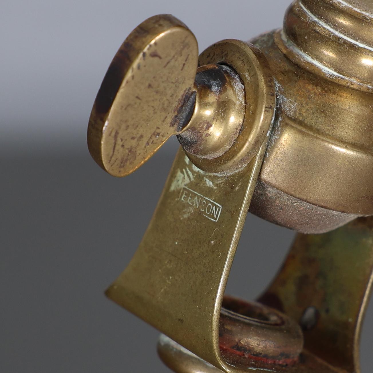 WAS Benson. A pair of Arts & Crafts brass table lamps with heart shaped bases For Sale 5