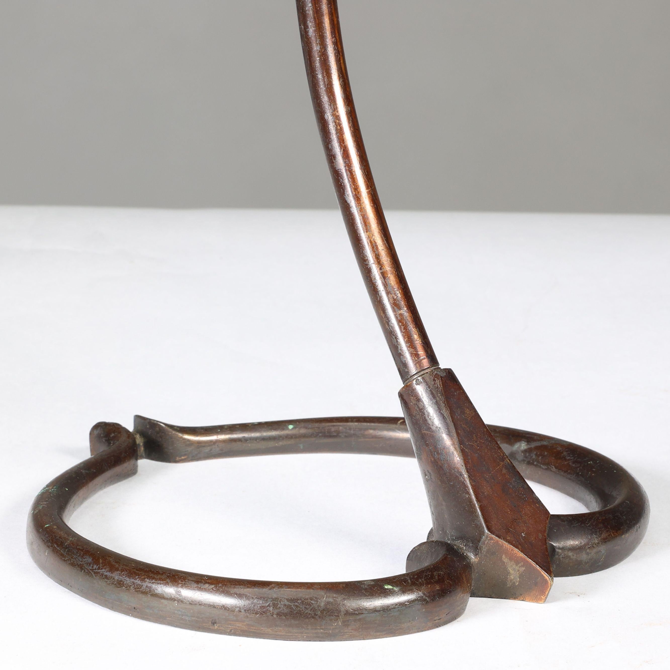 WAS Benson. Lights de table en forme de cygne en laiton patiné avec base en forme de coeur en vente 4