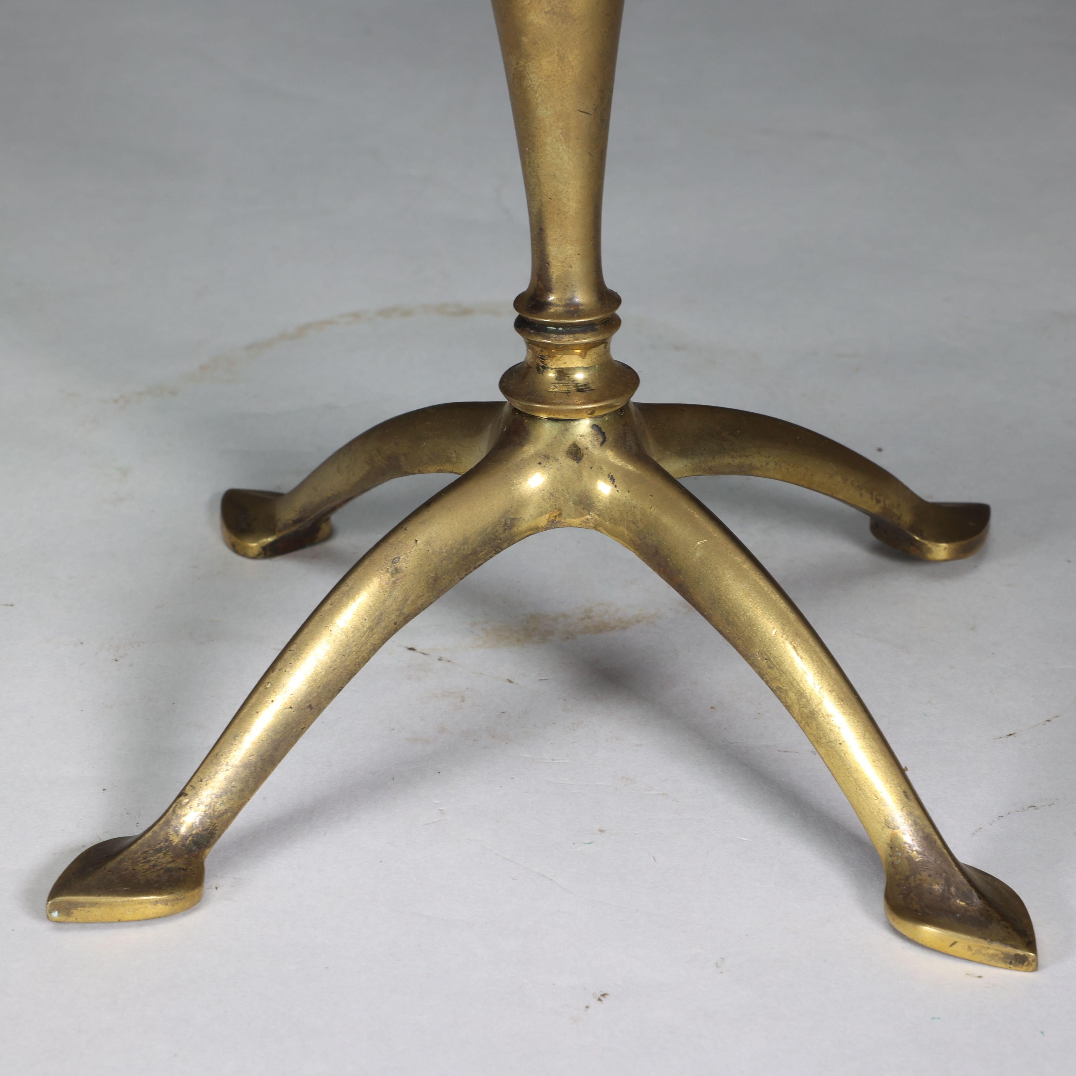 WAS Benson. Une lampe à huile Arts and Crafts à quatre pieds transformée en électricité en vente 4