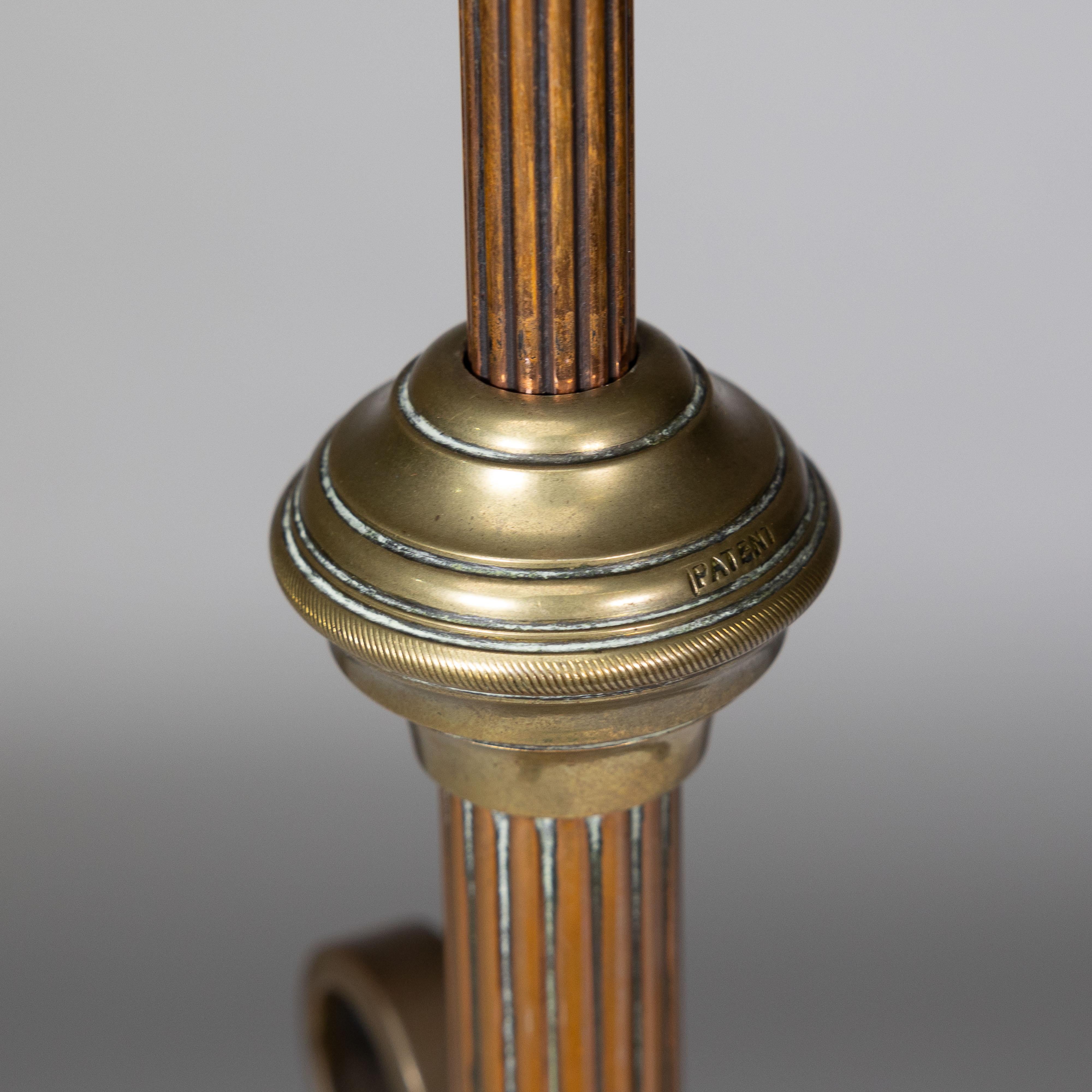 WAS Benson. An Arts and Crafts telescopic adjustable copper and brass table lamp For Sale 4